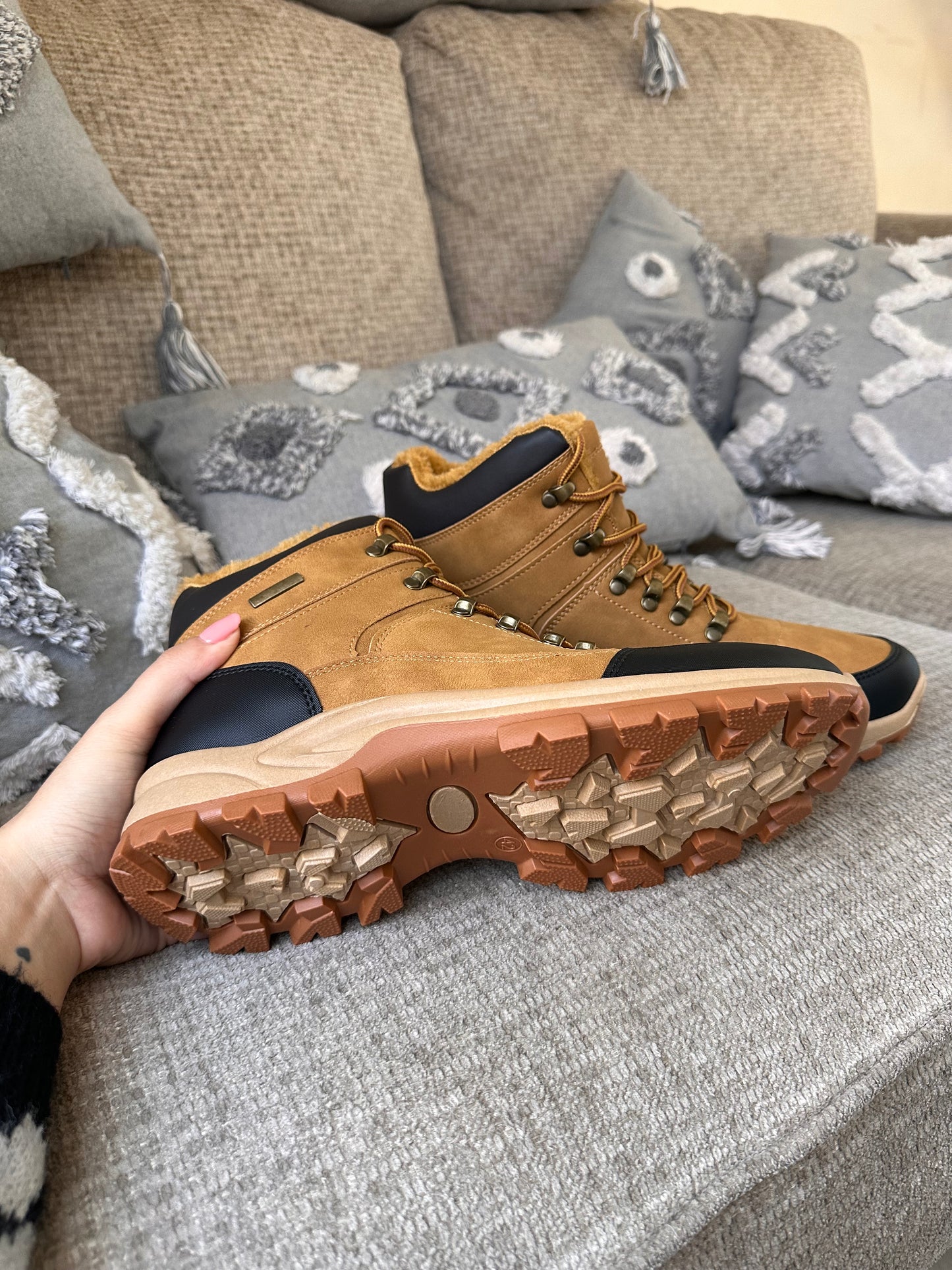 BOTINES CON CHIPORRO HOMBRE🧔🏻♂️ CAFÉ