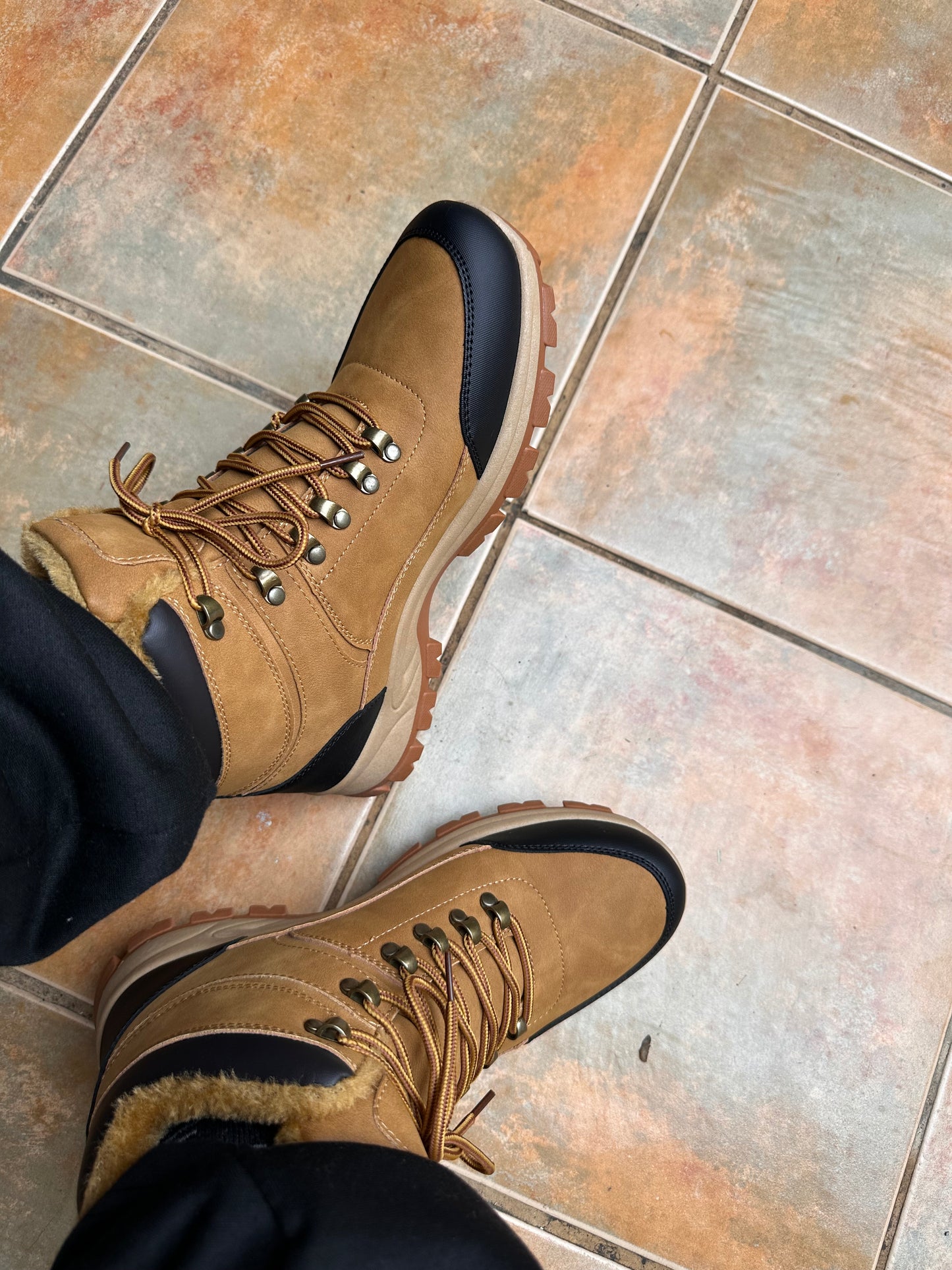 BOTINES CON CHIPORRO HOMBRE🧔🏻♂️ CAFÉ