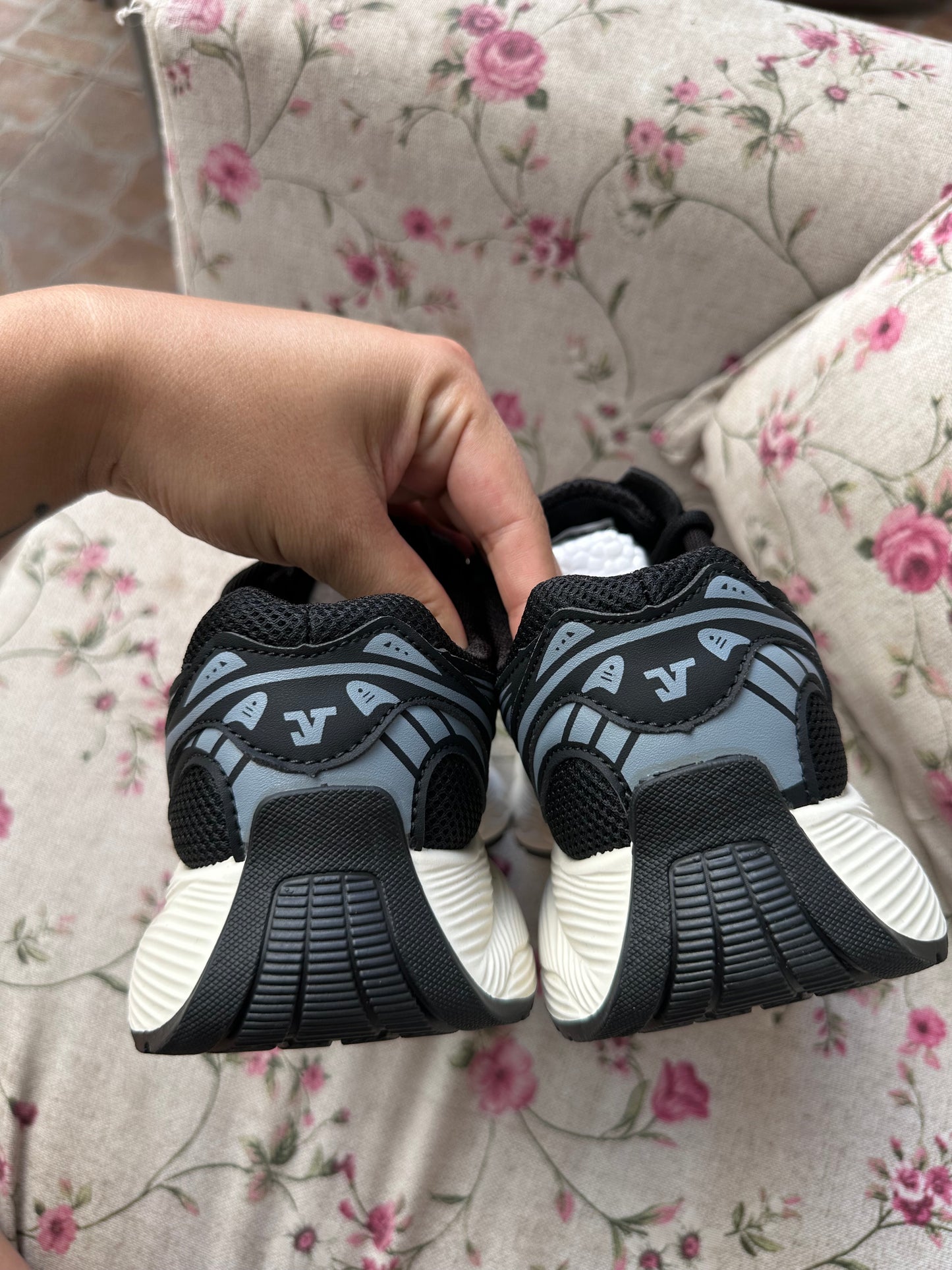 ZAPATILLAS VALENTINO BLACK✨