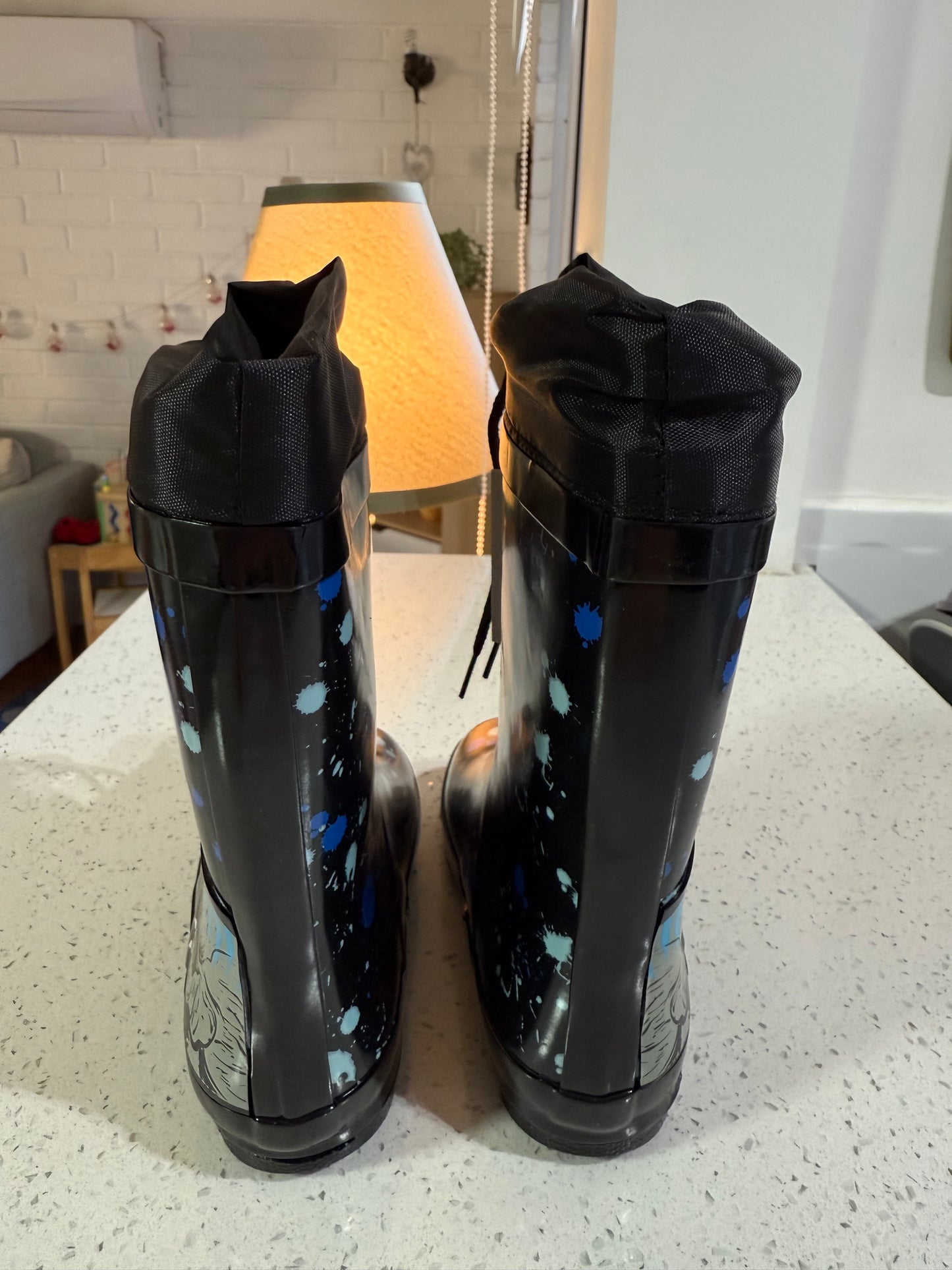 BOTAS DE AGUA PARA NIÑOS CON CHIPORRO Y SUELA ANTIDESLIZANTE