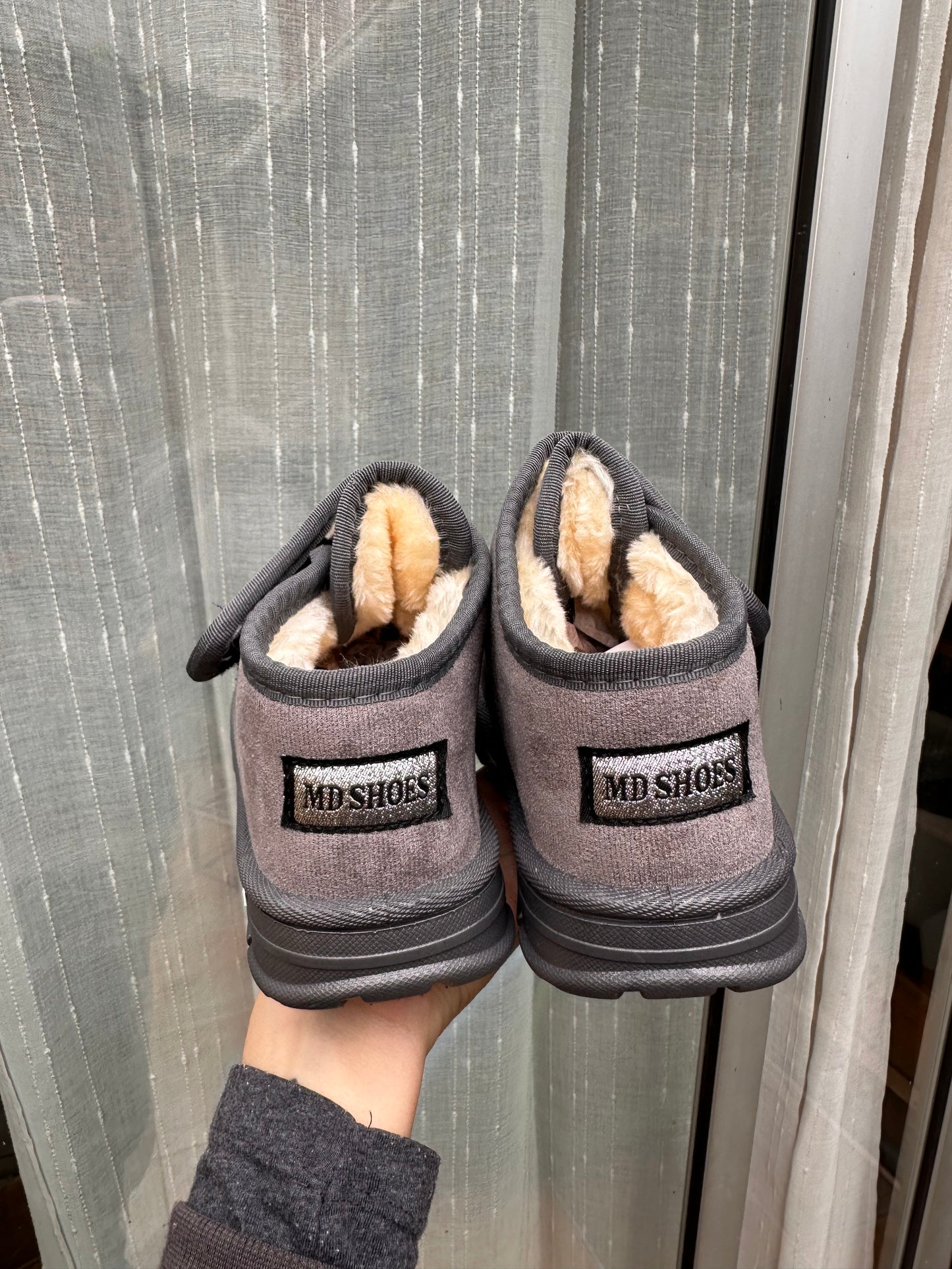 ZAPATILLAS CON CHIPORRO GRIS🌡️🏈