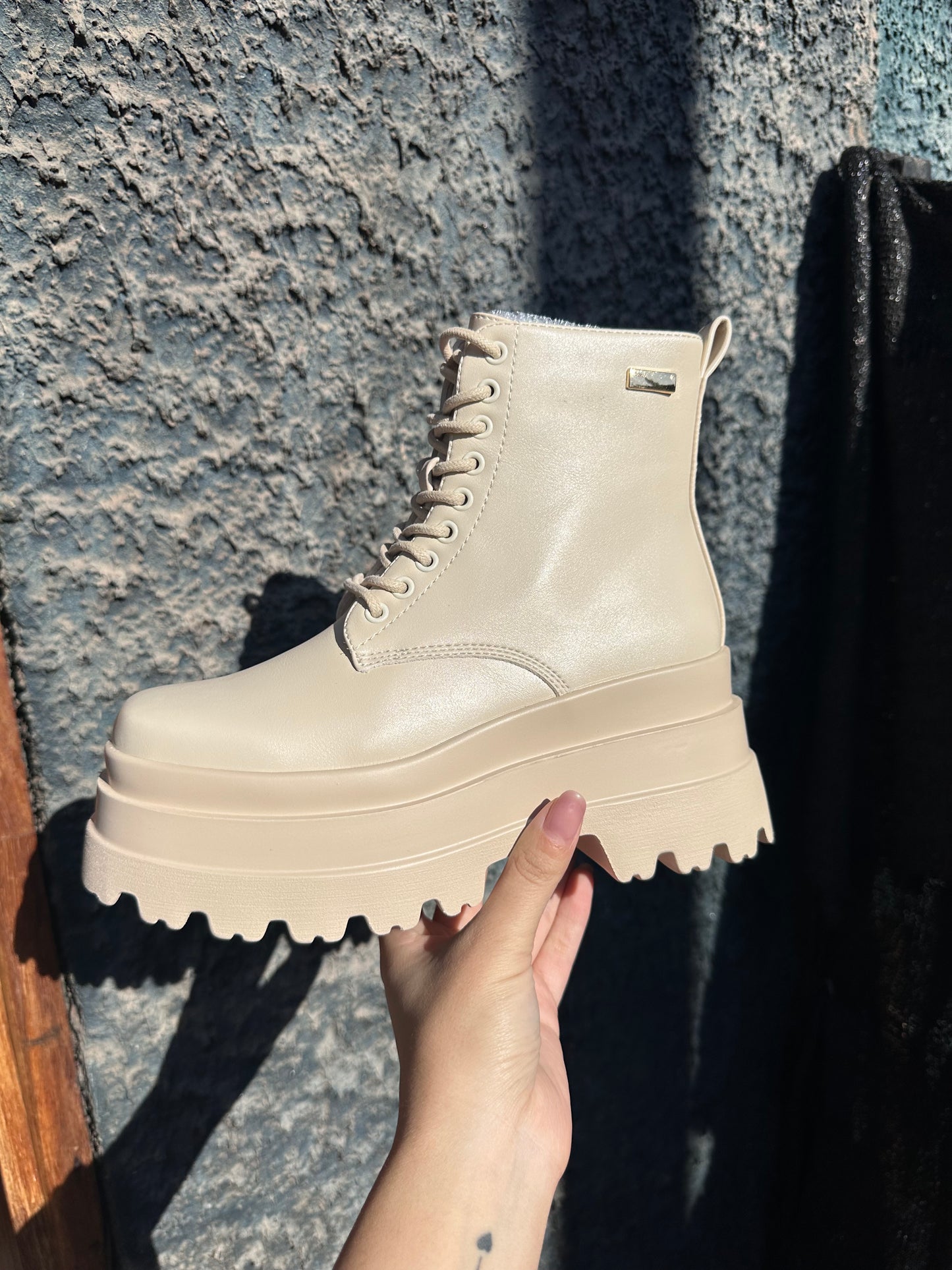 BOTINES PLATAFORMA BEIGE⚡️