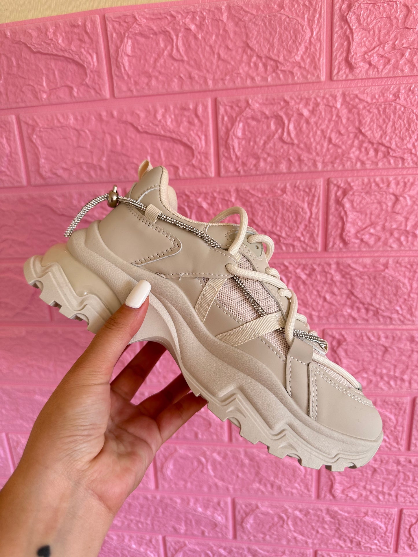 ZAPATILLAS BRILLITOS BEIGE✨