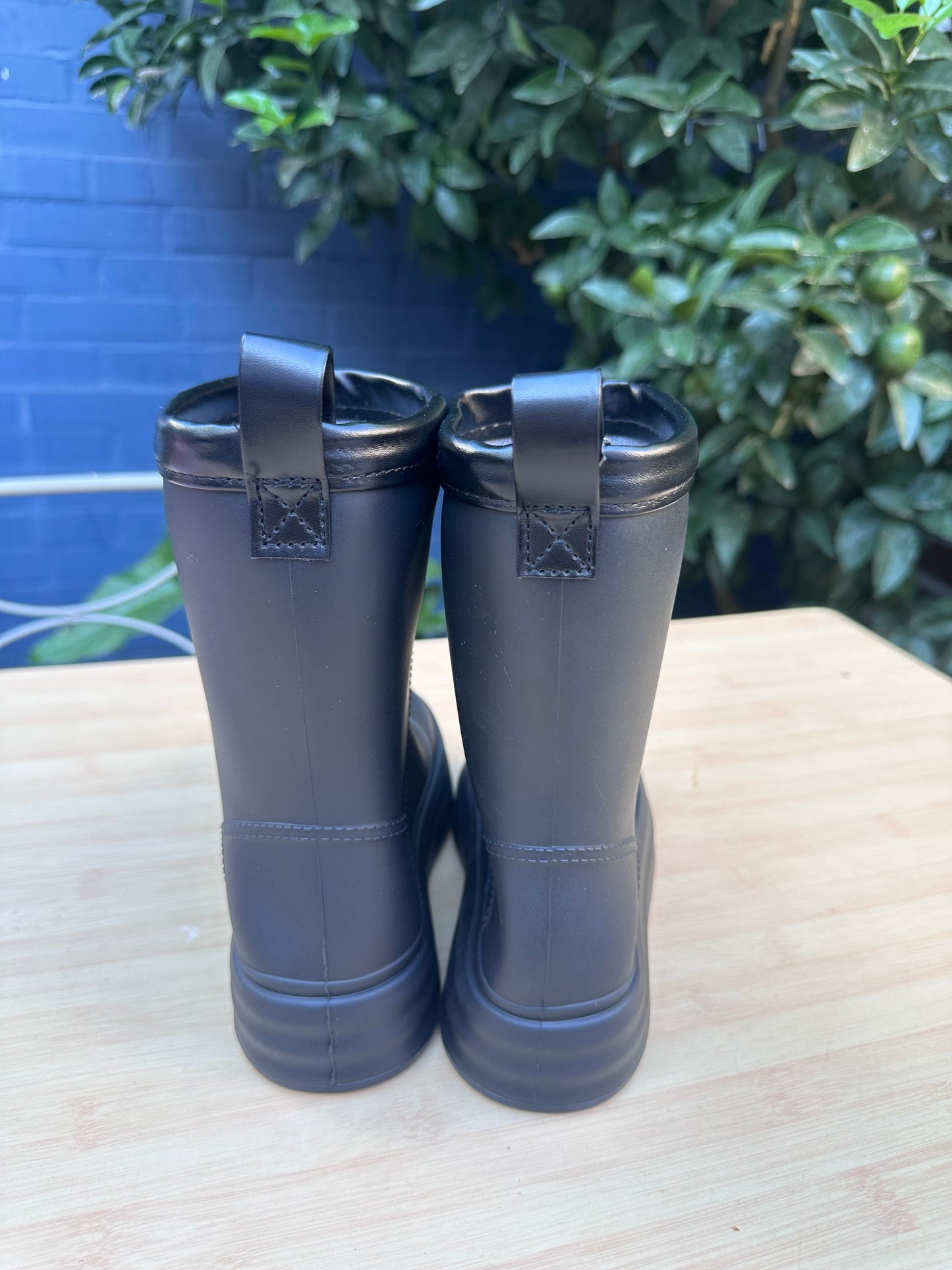 BOTAS DE AGUA 💦 NEGRO🖤