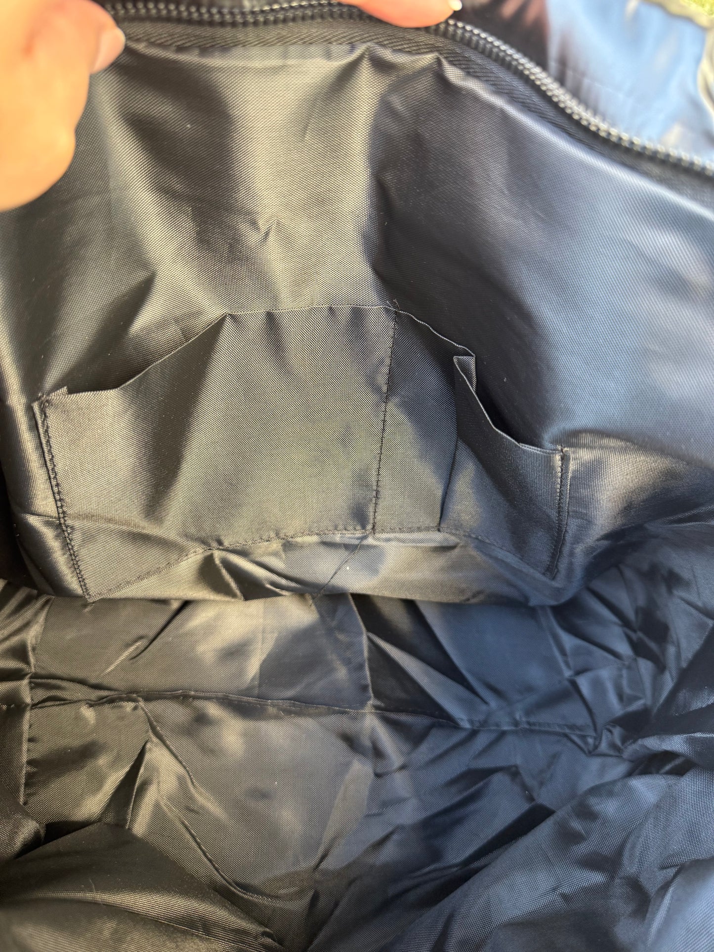 BOLSO IMPERMEABLE 🌧️TAMAÑO MEDIANO👜 GRIS METÁLICO