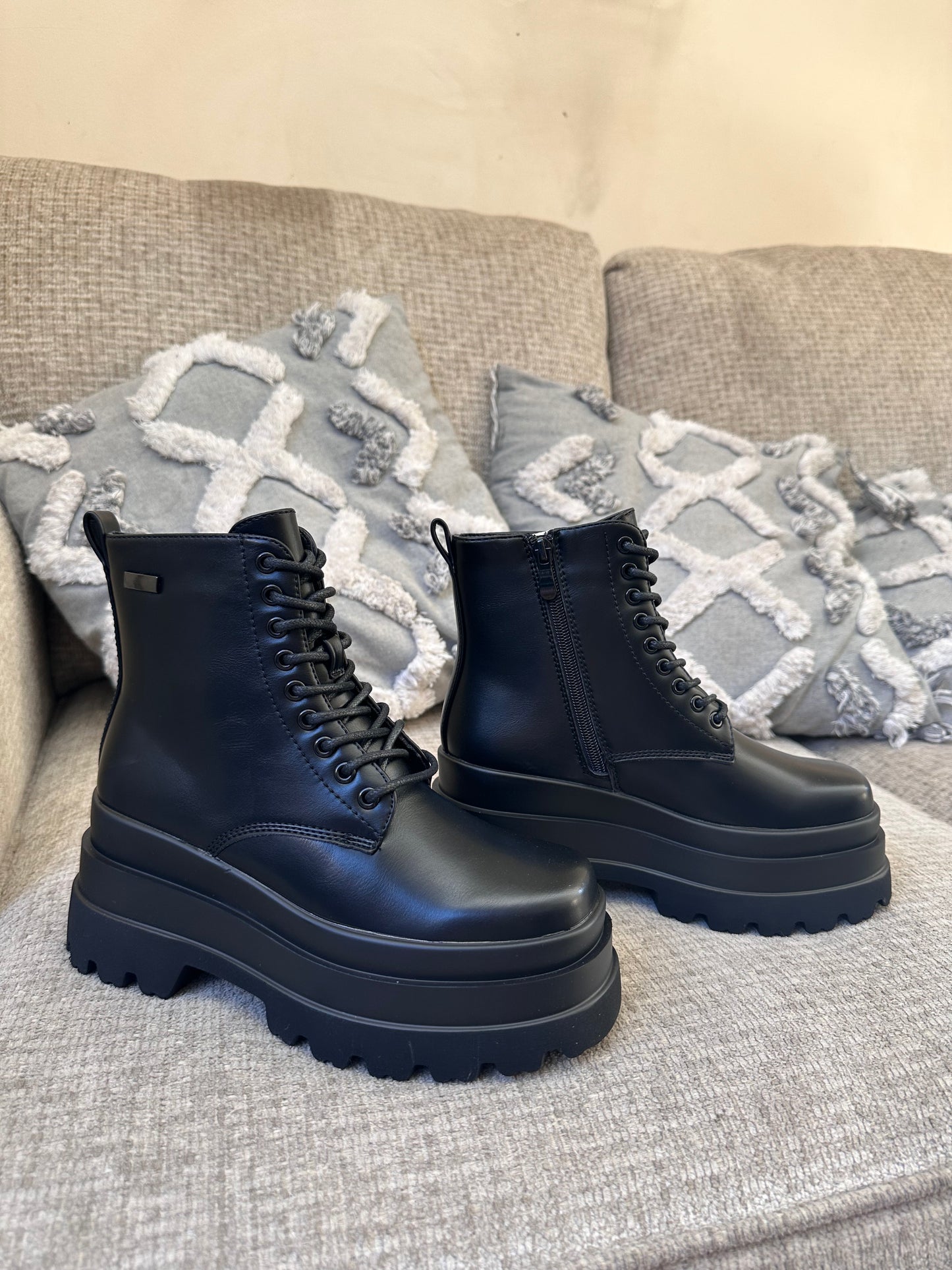 BOTINES PLATAFORMA BLACK⚡️