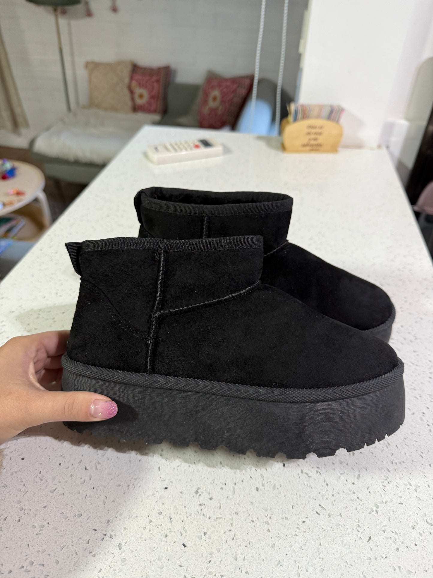 BOTAS TIPO UGG (Negro)