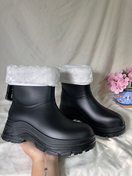 BOTAS DE AGUA CON CHIPORRO DESMONTABLE☔️💧(Black🖤) CORTAS