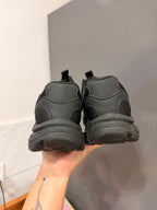 ZAPATILLAS ESTILO NEW BALANCE NEGRO🖤