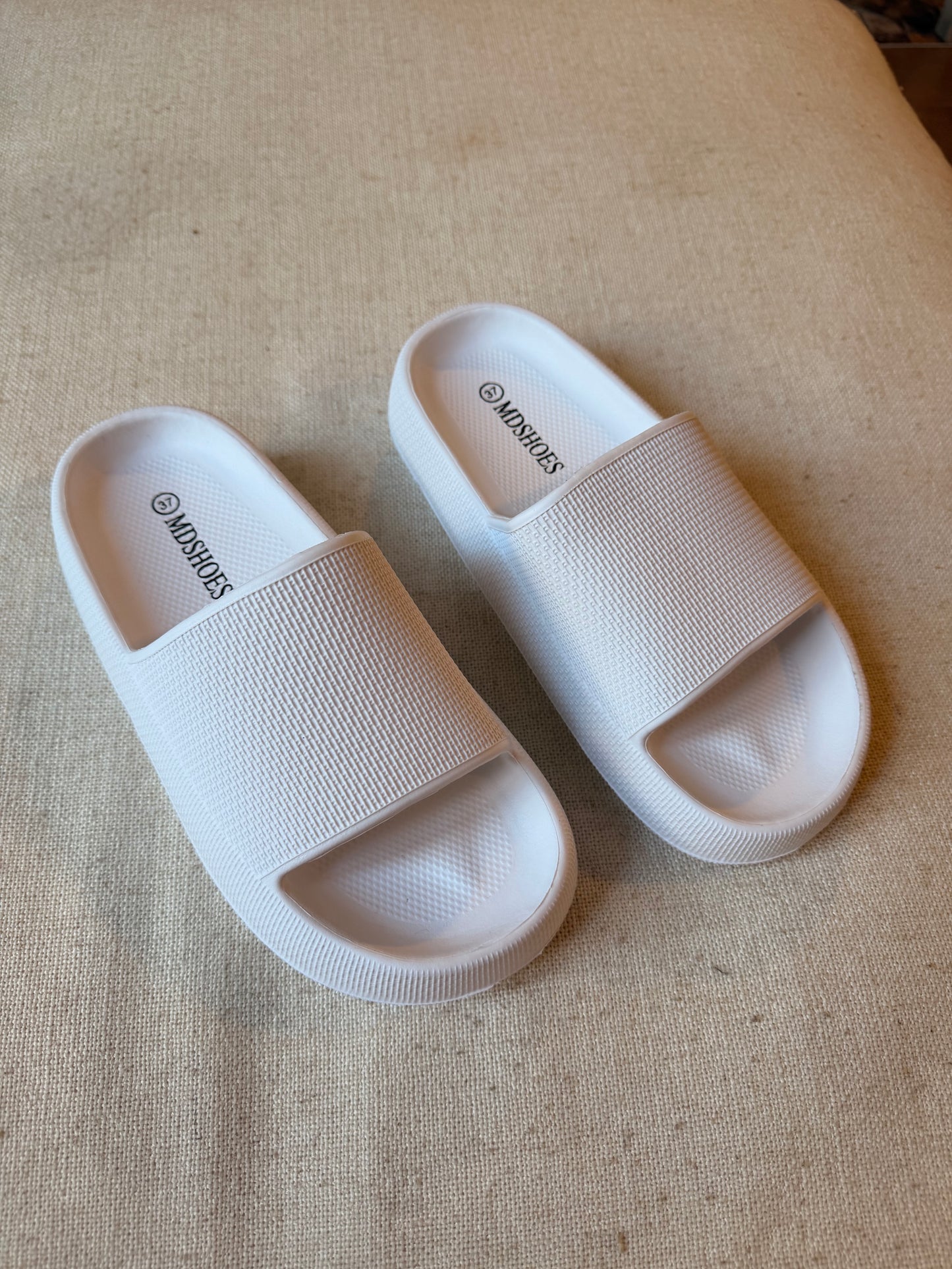 SANDALIAS PISCINA 💦 (Blanco)