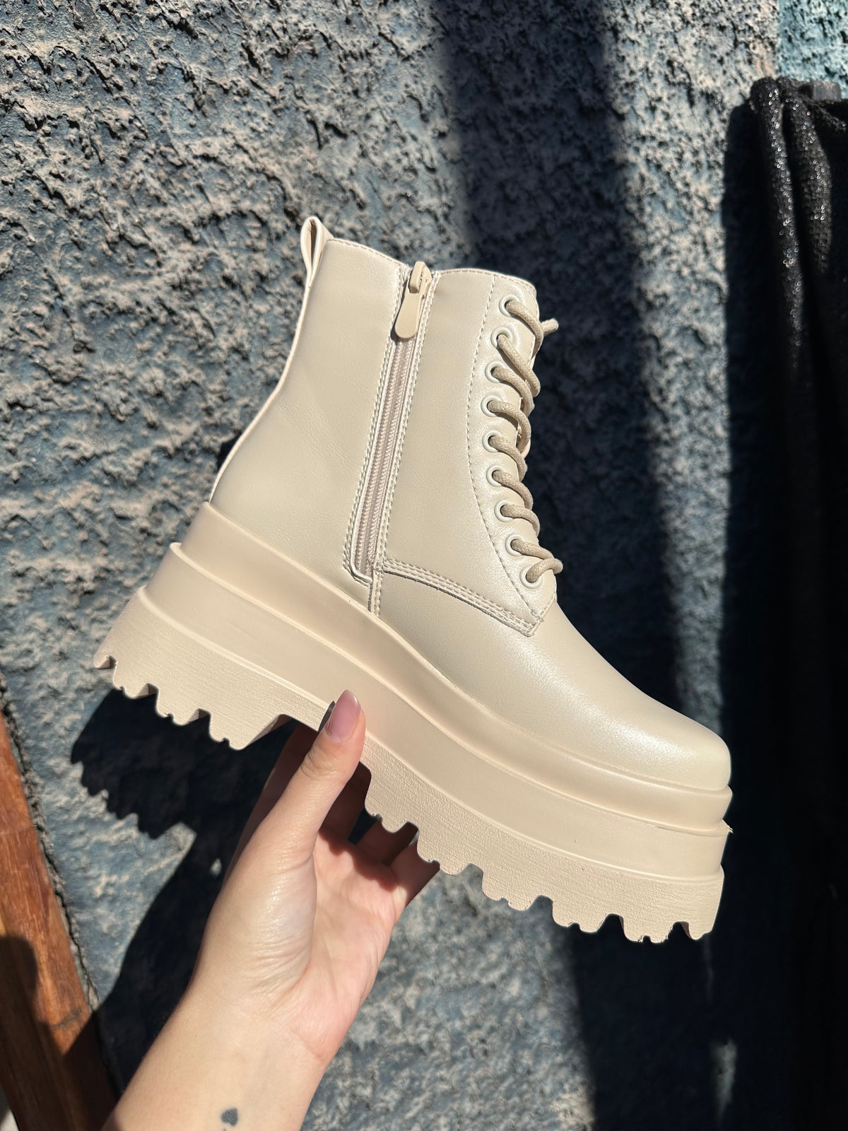 BOTINES PLATAFORMA BEIGE⚡️