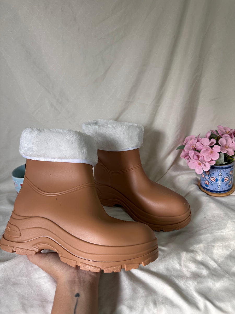 BOTAS DE AGUA CON CHIPORRO DESMONTABLE☔️💧(Café) CORTAS
