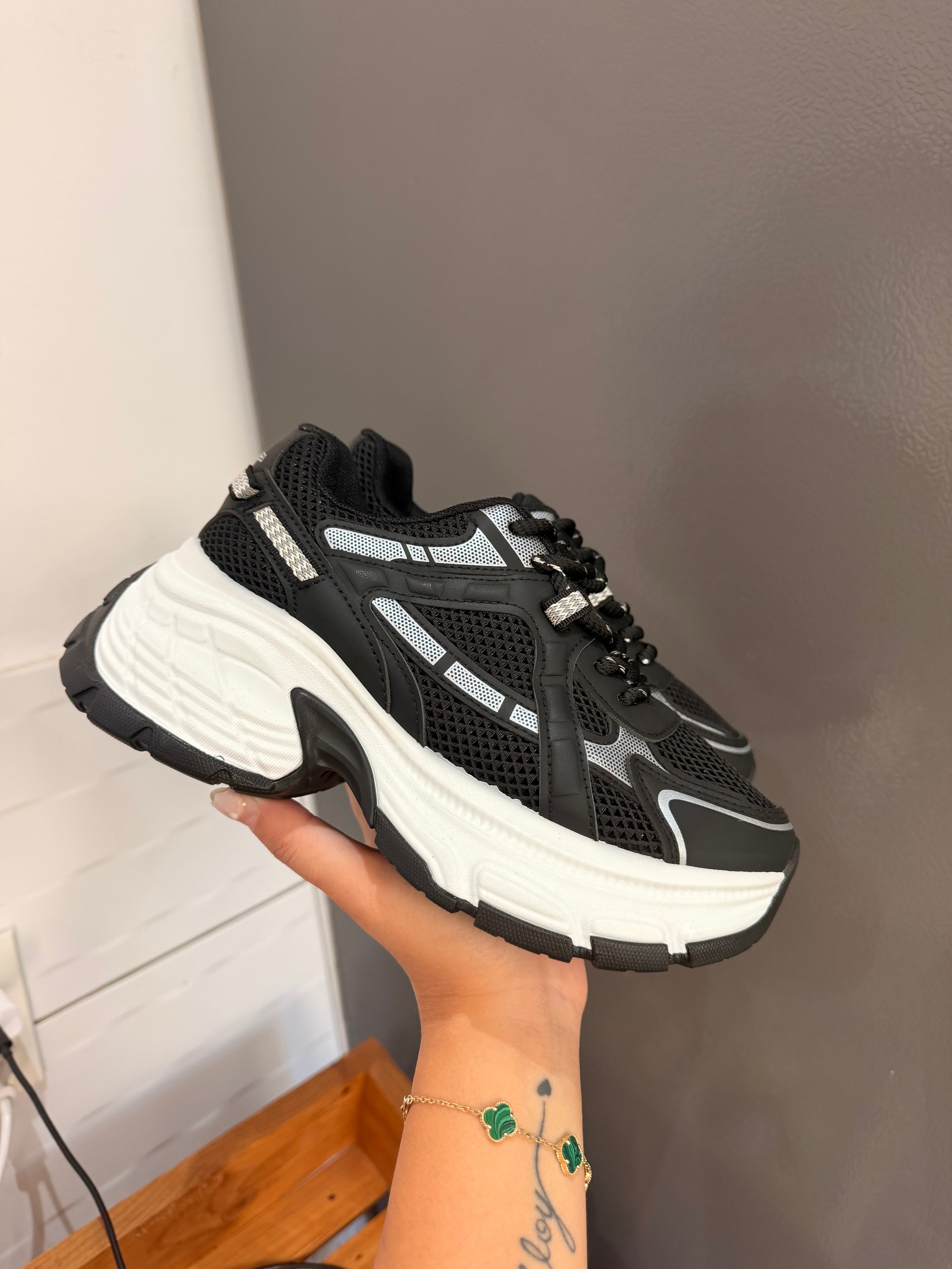 ZAPATILLAS ANTI SUDOR 💦 CON PLATAFORMA NEGRO