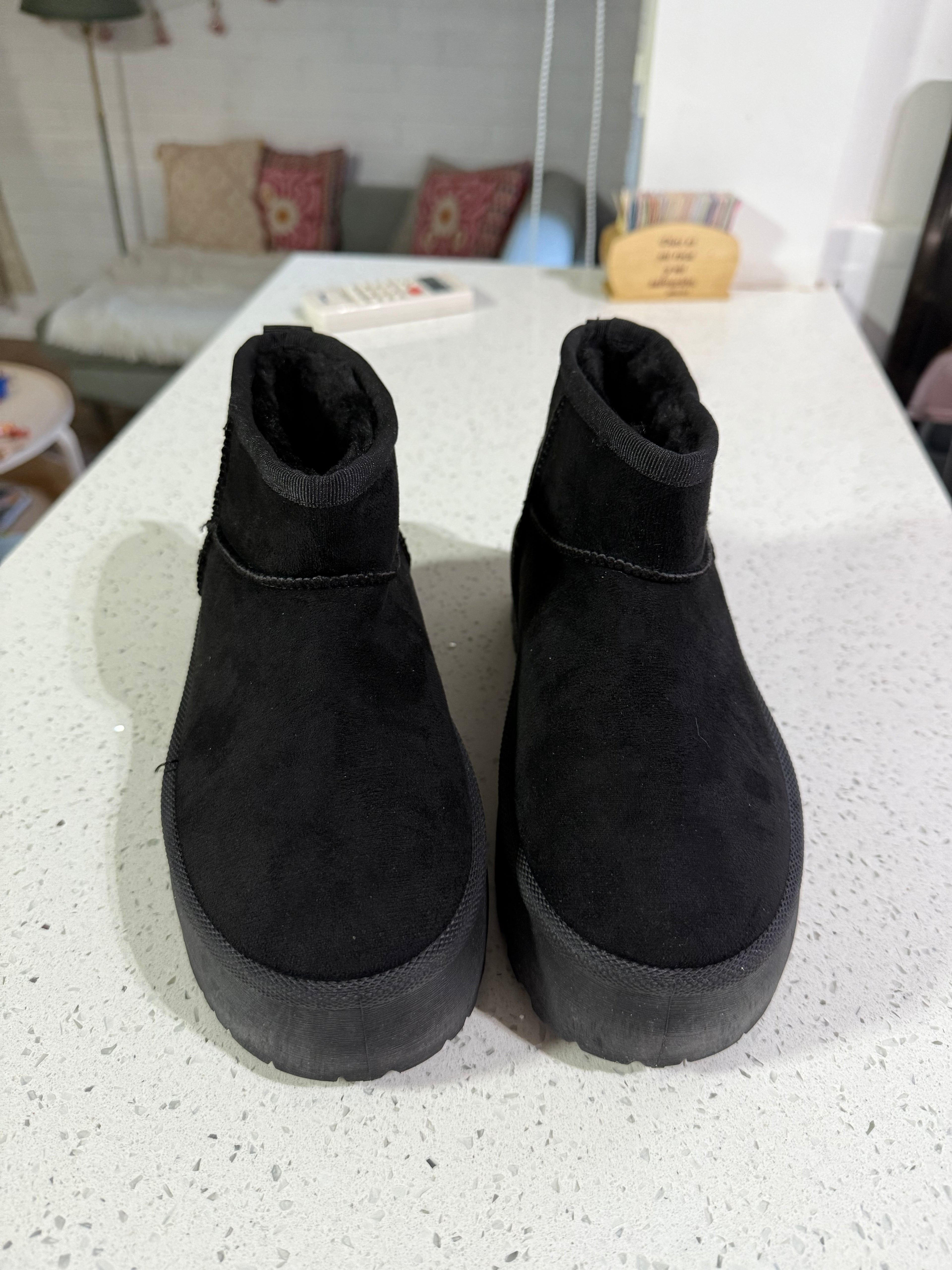 BOTAS TIPO UGG (Negro)