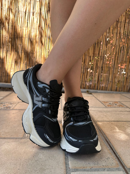 ZAPATILLAS VALENTINO BLACK✨
