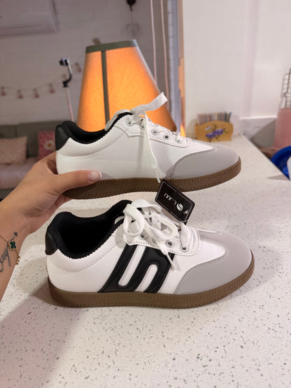 ZAPATILLAS CLASSIC🖤🤍