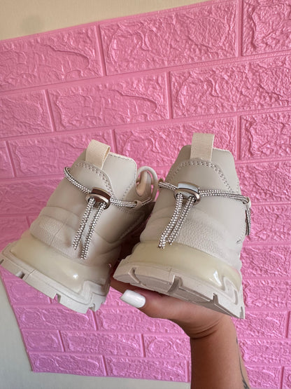 ZAPATILLAS BRILLITOS BEIGE✨
