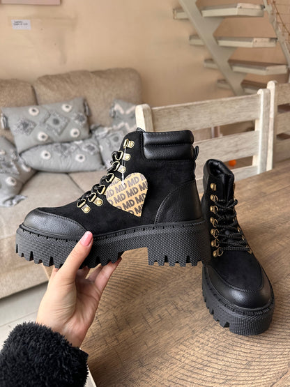BOTINES ANDREA FORRADOS❄️