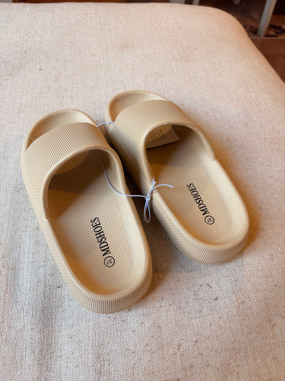 SANDALIAS PISCINA💦 (Beige)