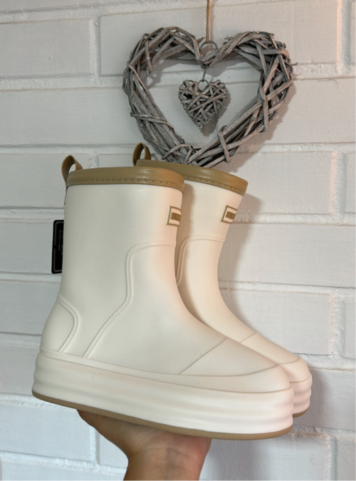 BOTAS DE AGUA 💦 WHITE 🤍