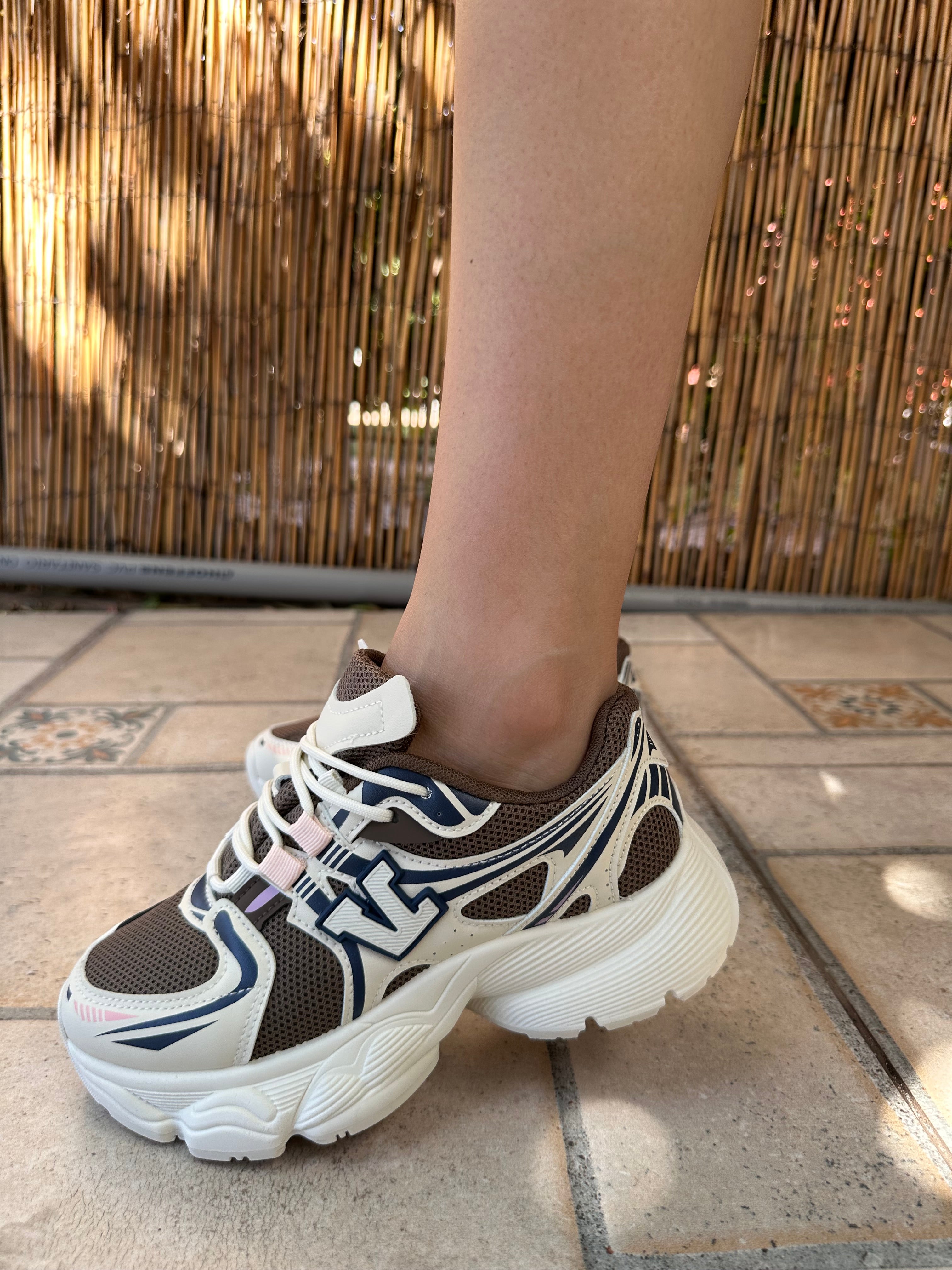 ZAPATILLAS VALENTINO COFFEE✨