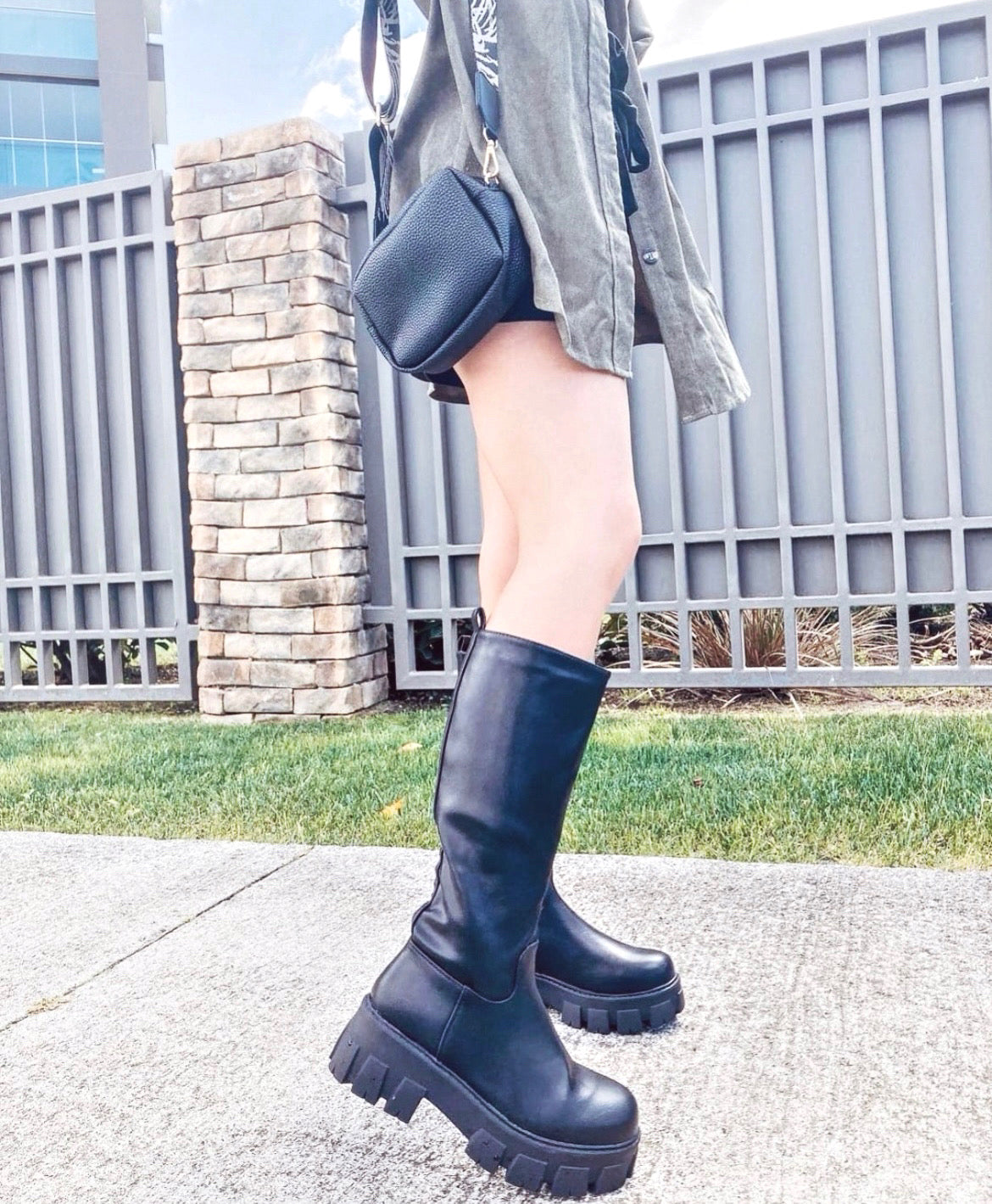BOTAS LARGAS ECOCUERO FORRADAS EN EL INTERIOR