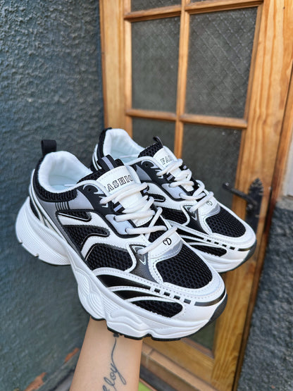 ZAPATILLAS URBAN BLACK🖤