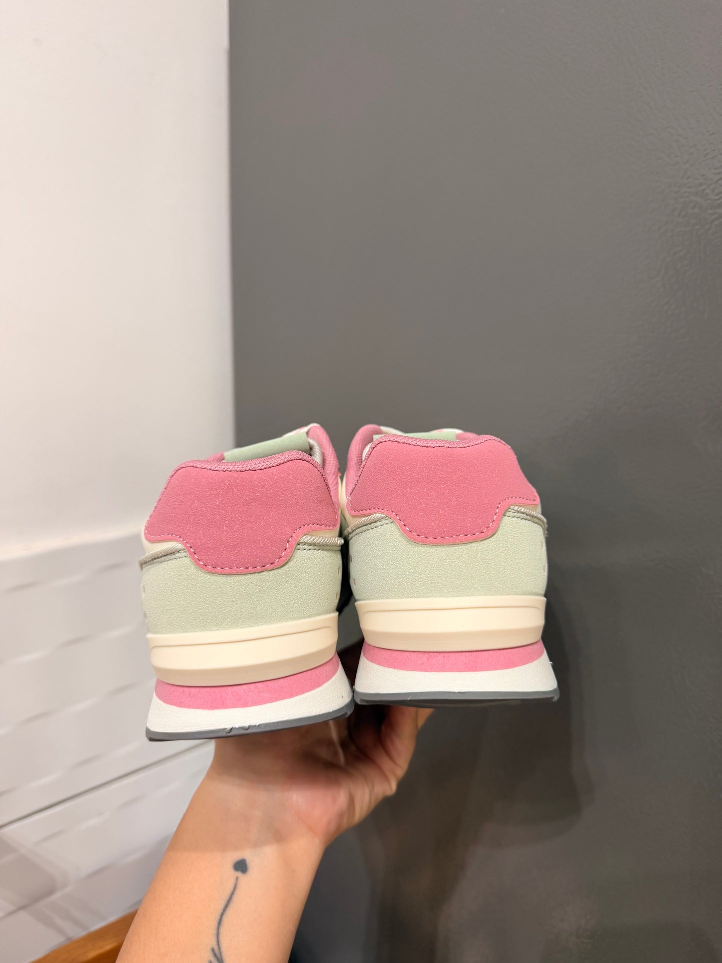 ZAPATILLAS TONOS PASTELES🩷