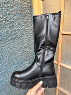 BOTAS LARGAS ECOCUERO FORRADAS EN EL INTERIOR