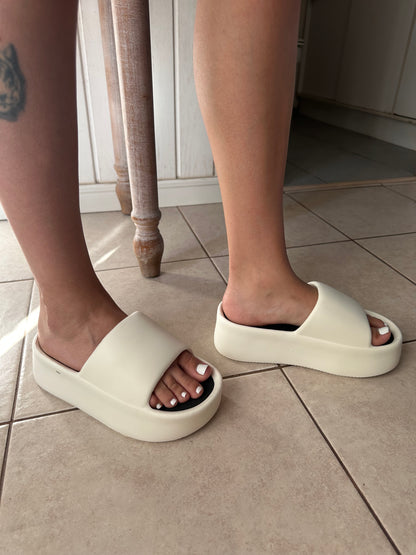 SANDALIAS NUBE WHITE 🤍