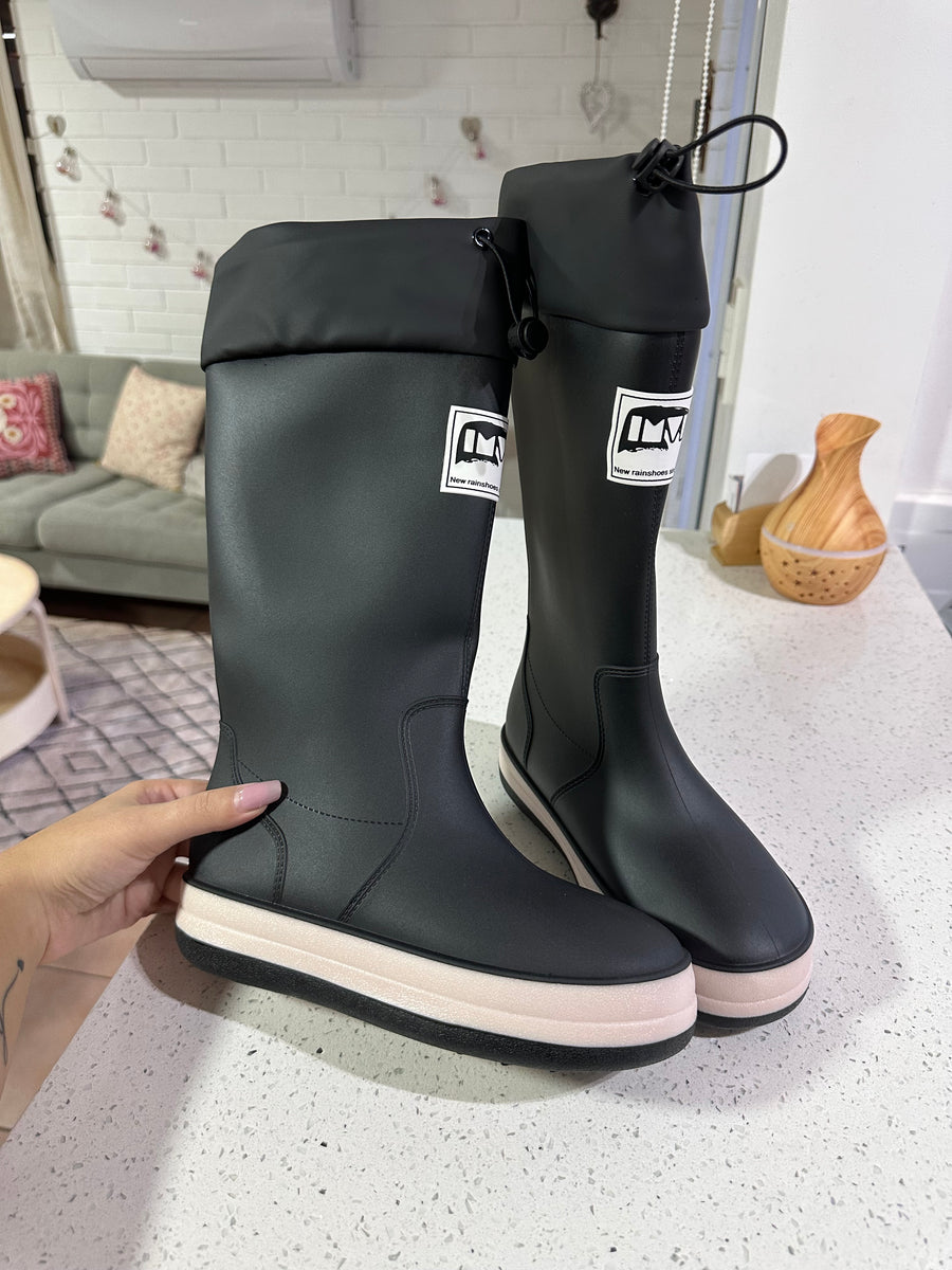 BOTAS DE AGUA 💦 AJUSTABLES Y SUELA ANTIDESLIZANTE (Acolchada) Black