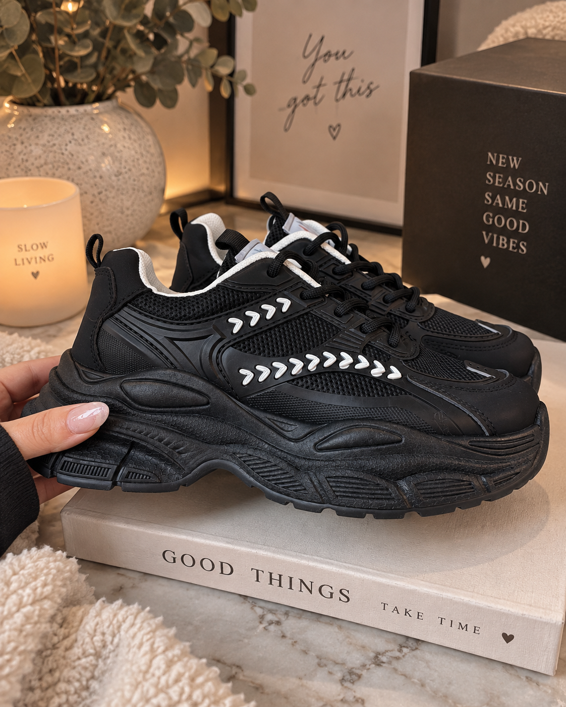 Zapatillas corazón (Black)