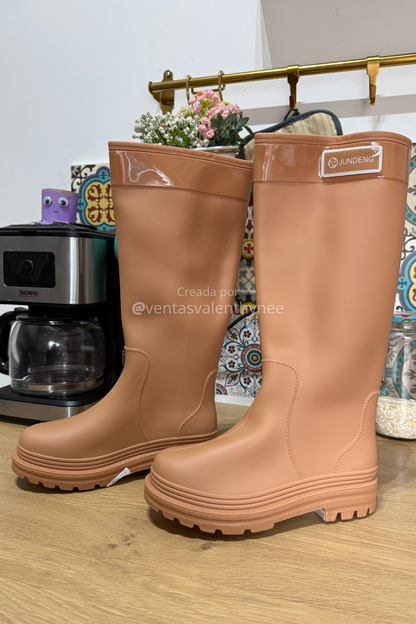 BOTAS DE AGUA FLEXIBLES Y ANTIDESLIZANTE 👢(Camel)