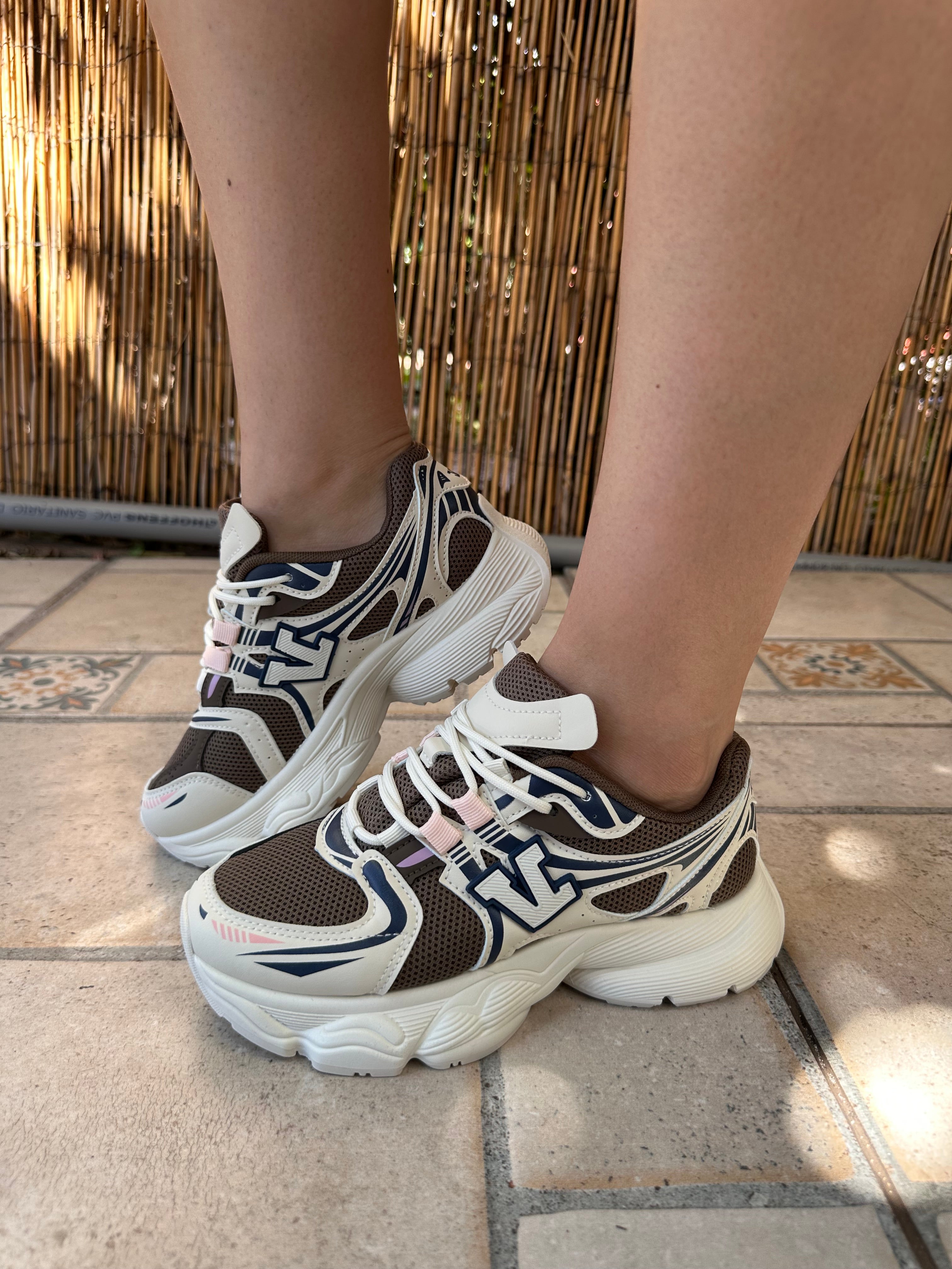 ZAPATILLAS VALENTINO COFFEE✨