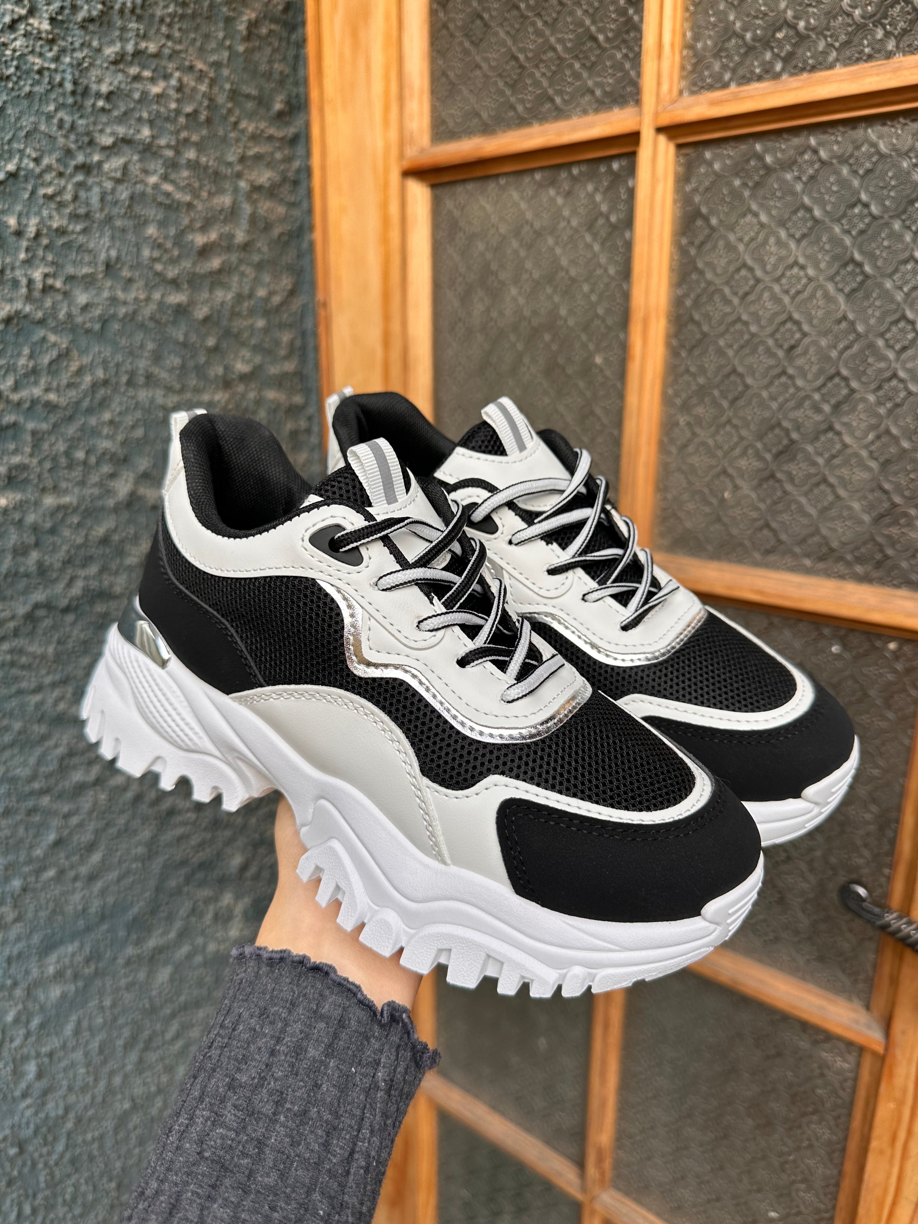 ZAPATILLAS VINTAGE BLACK✨CON MALLA ANTI SUDOR💦