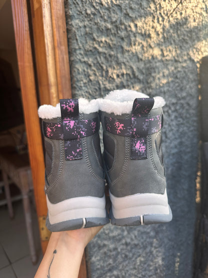IMPERMEABLES CON CHIPORRO GRIS🌧️