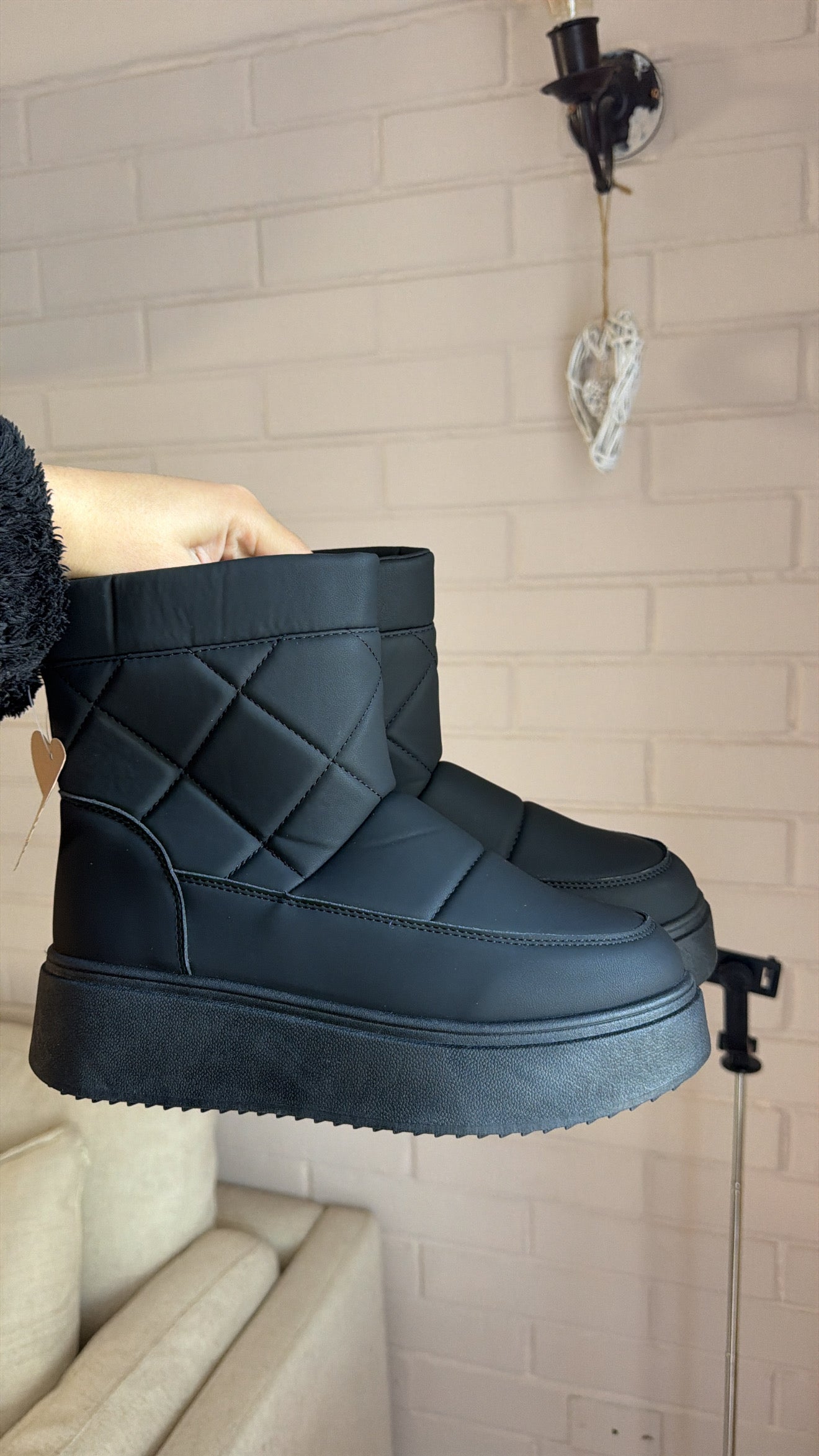 BOTINES ECOCUERO FORRADITOS IGNACIA✨(Black)