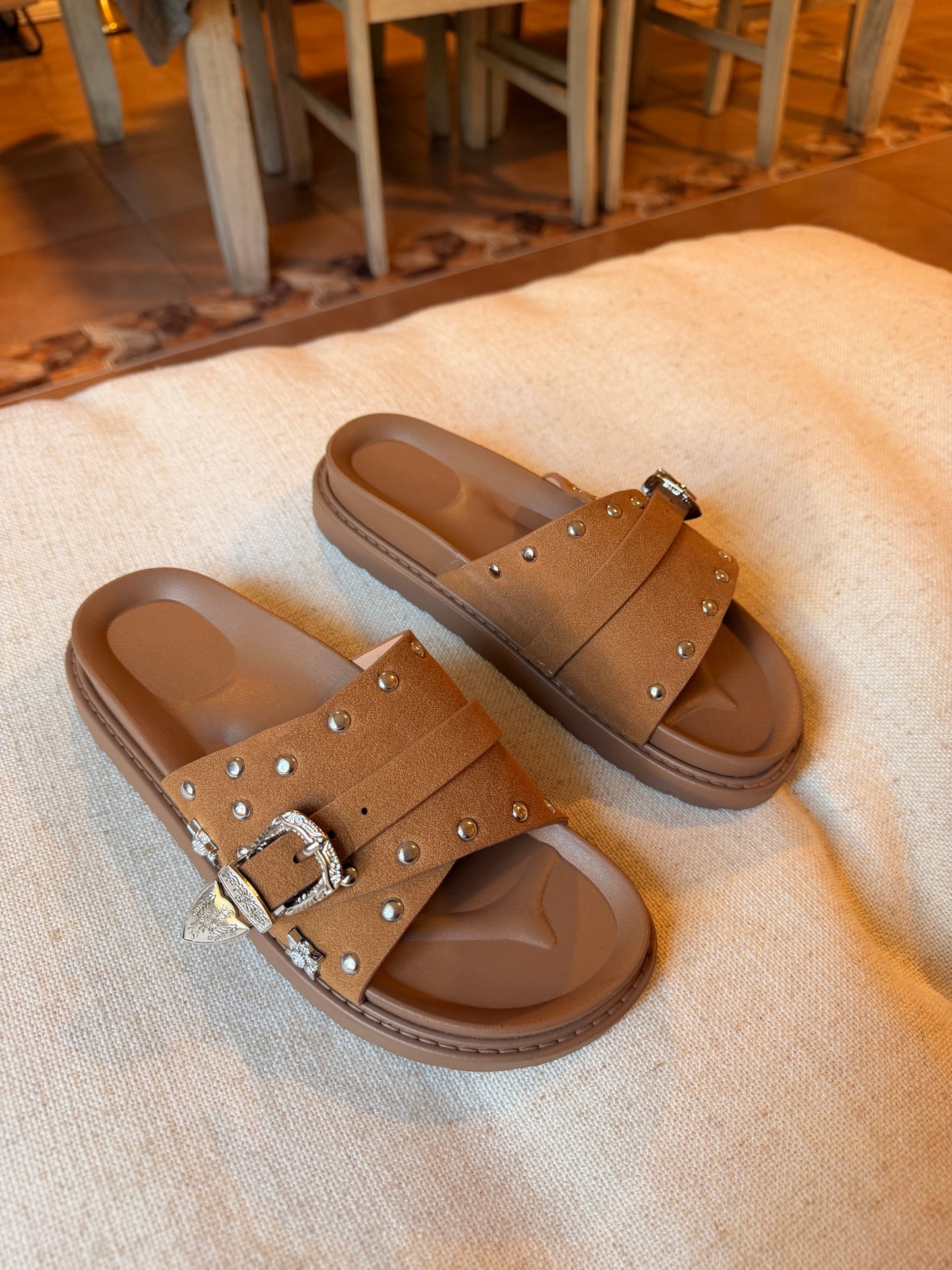 SANDALIAS CAMILA CAFÉ