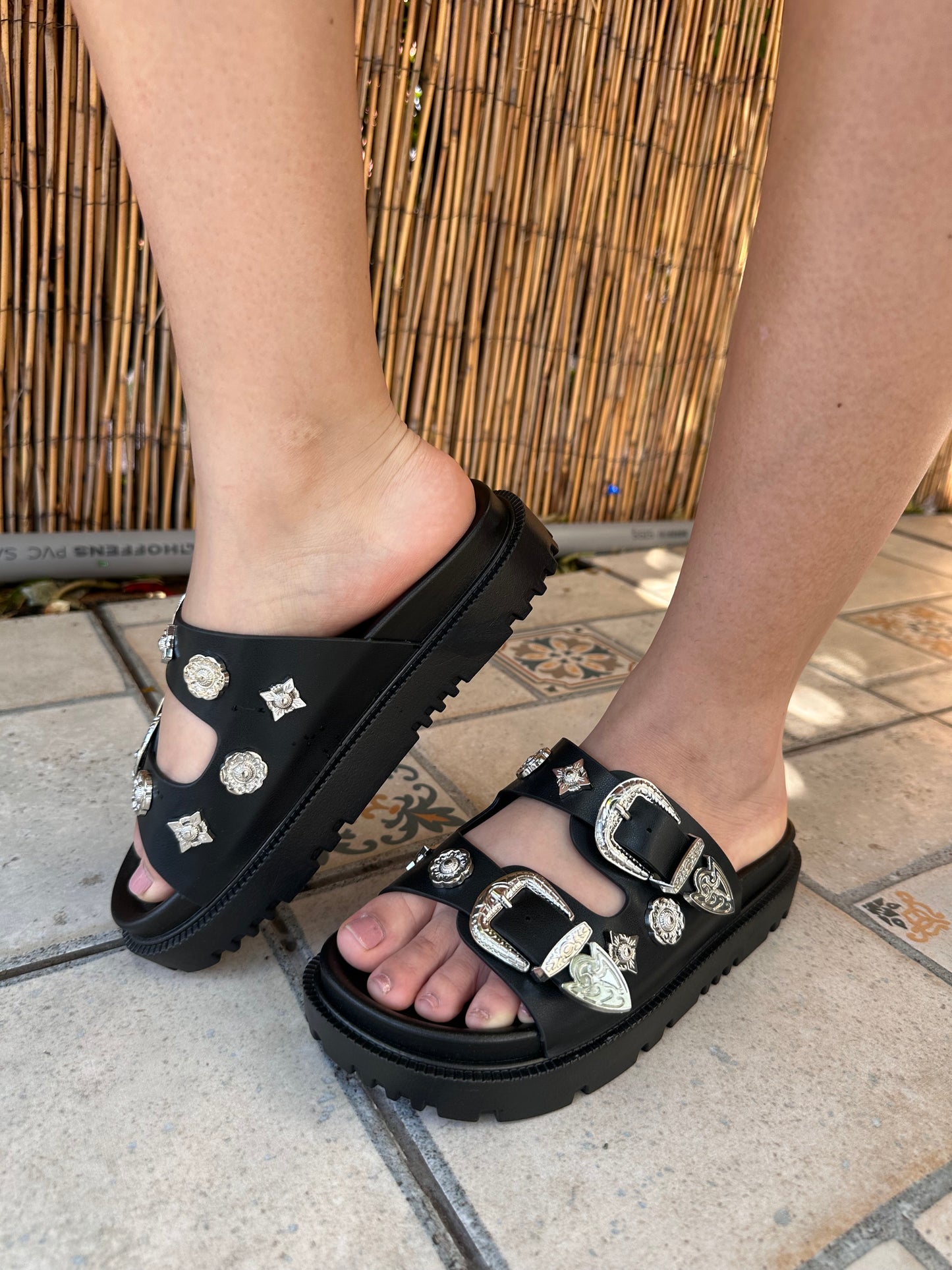 SANDALIAS HEBILLA BLACK🖤