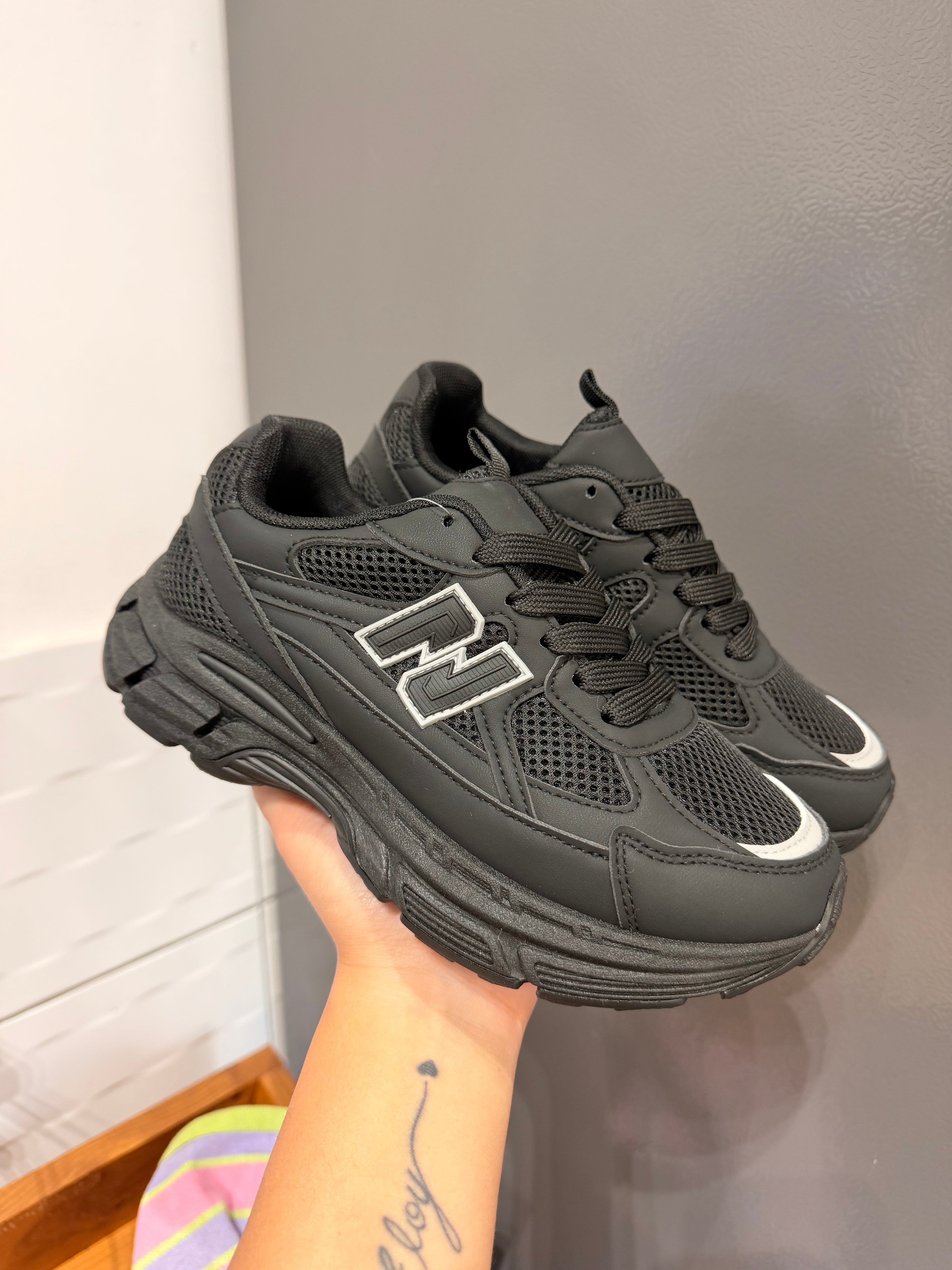 ZAPATILLAS ESTILO NEW BALANCE NEGRO🖤