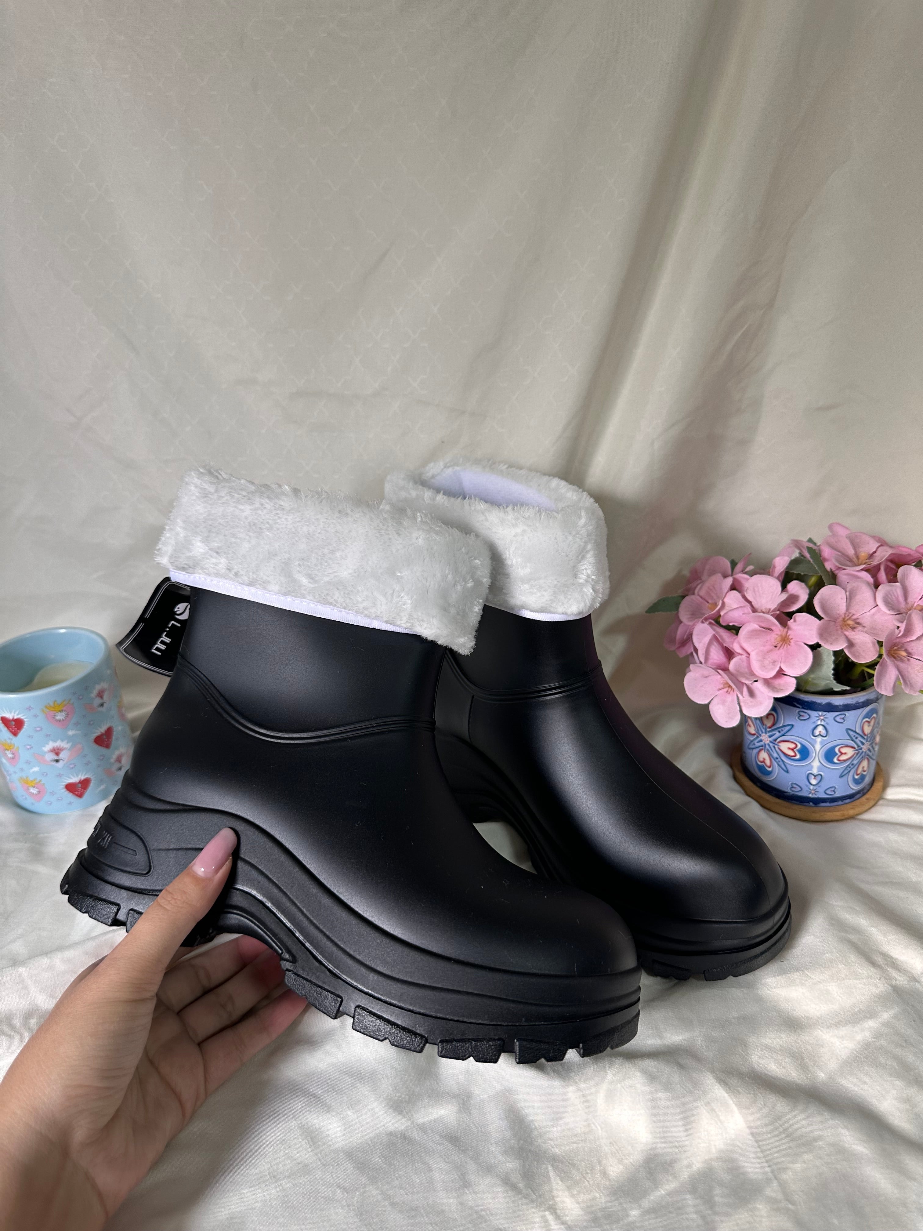 BOTAS DE AGUA CON CHIPORRO DESMONTABLE☔️💧(Black🖤) CORTAS
