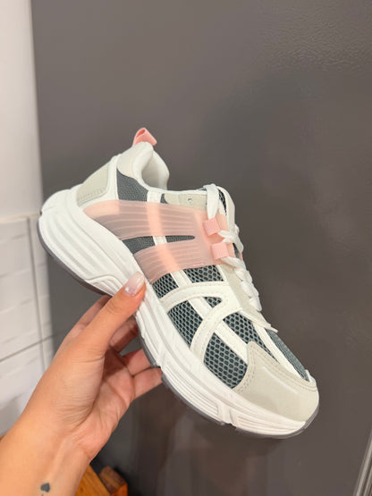 ZAPATILLAS GRIS CON ROSA