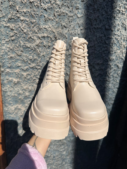 BOTINES PLATAFORMA BEIGE⚡️