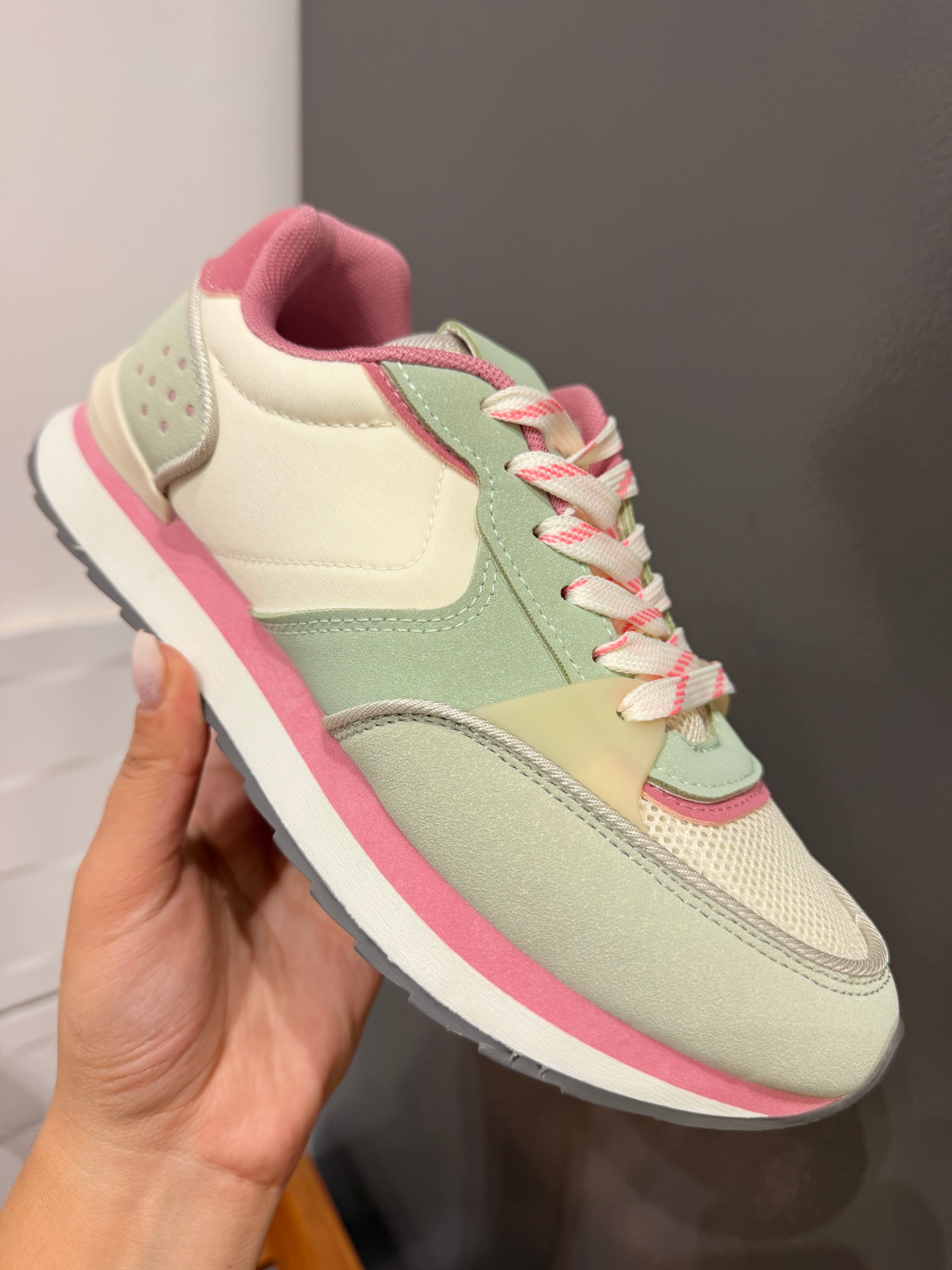 ZAPATILLAS TONOS PASTELES🩷