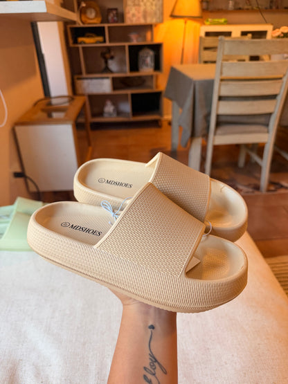 SANDALIAS PISCINA💦 (Beige)