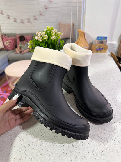BOTAS DE AGUA💦 CON CHIPORRO DESMONTABLE (Black)