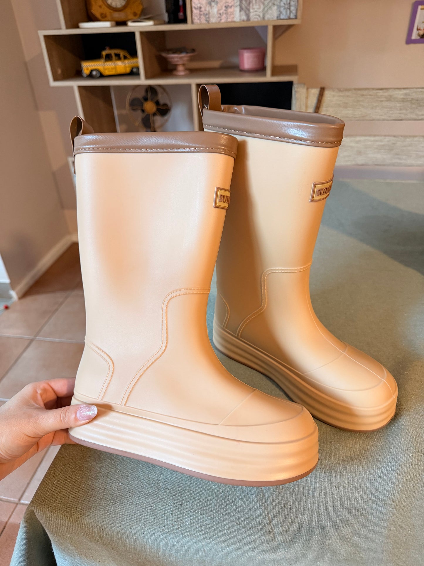 BOTAS DE AGUA 💦 BEIGE 🤍 100% Sumergibles con chiporro desmontable