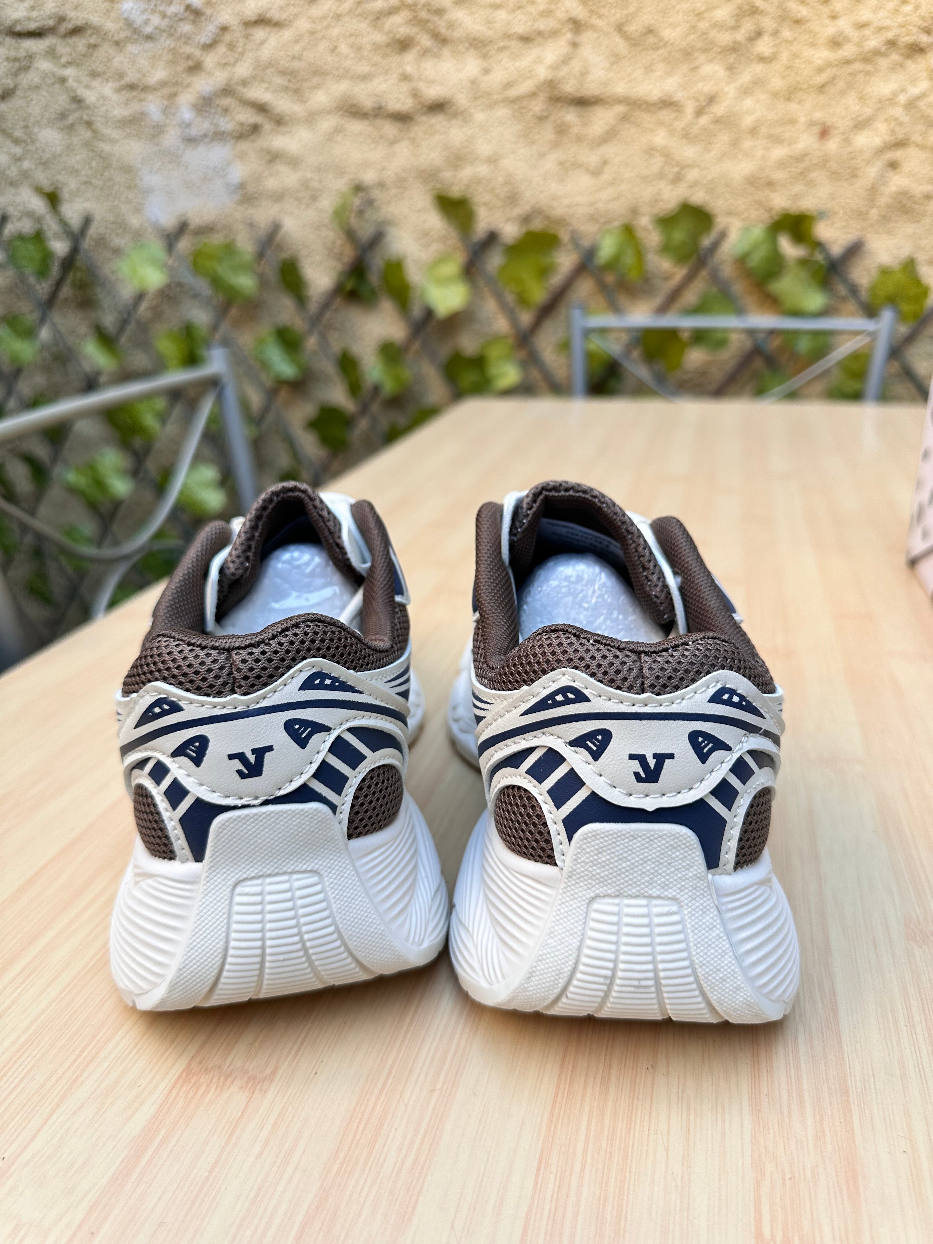 ZAPATILLAS VALENTINO COFFEE✨