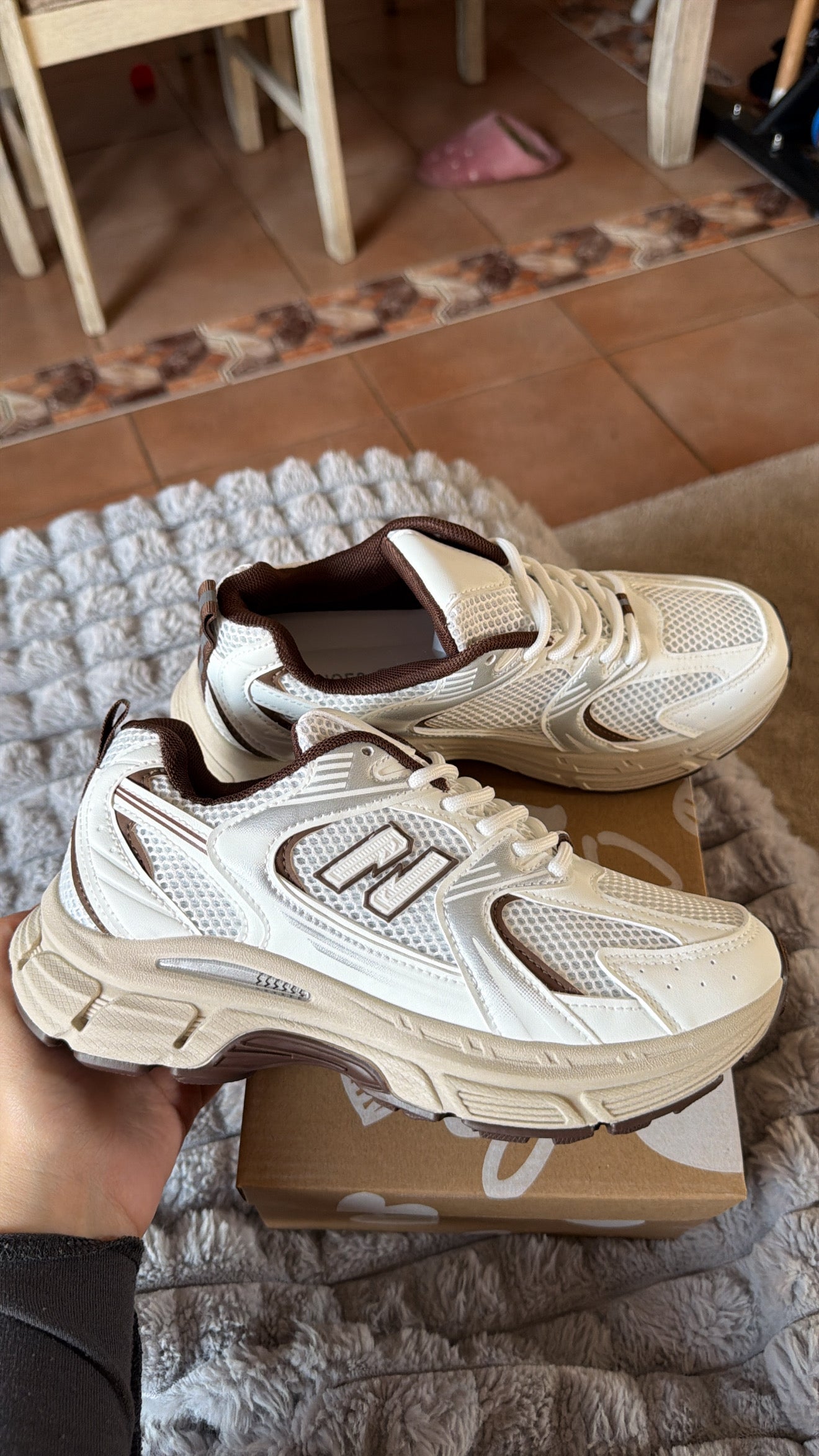 Zapatillas estilo New Balance (Brown)