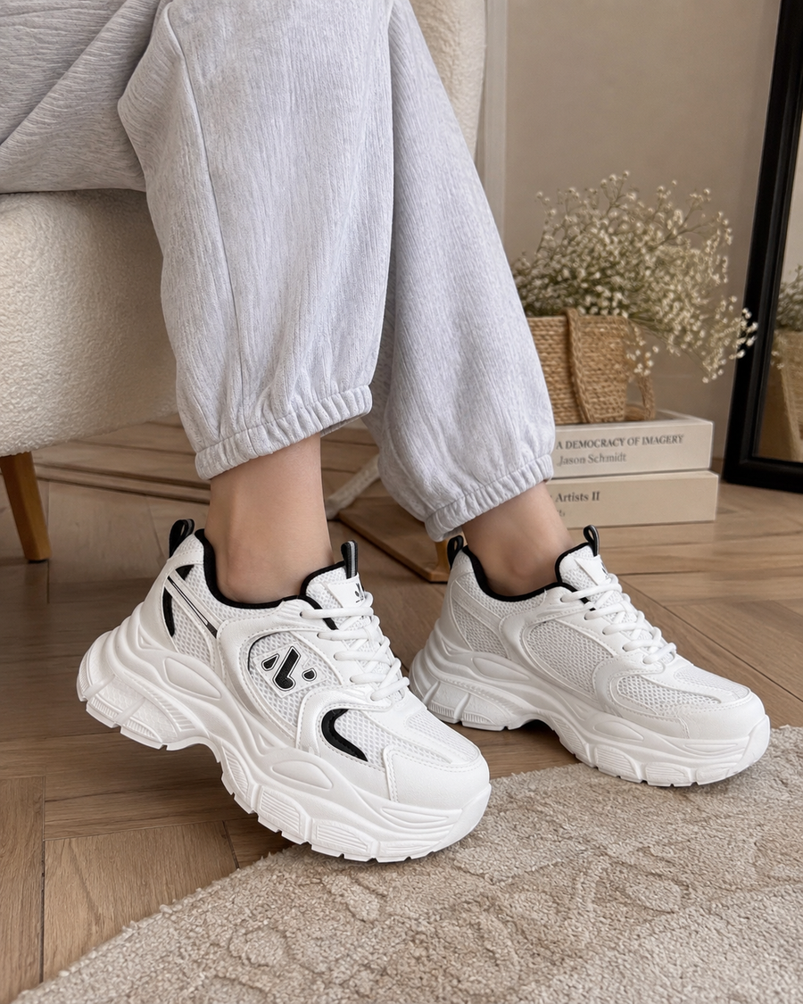 Zapatillas Plataforma Clara👟 (Blanco/Negro)🤍🖤